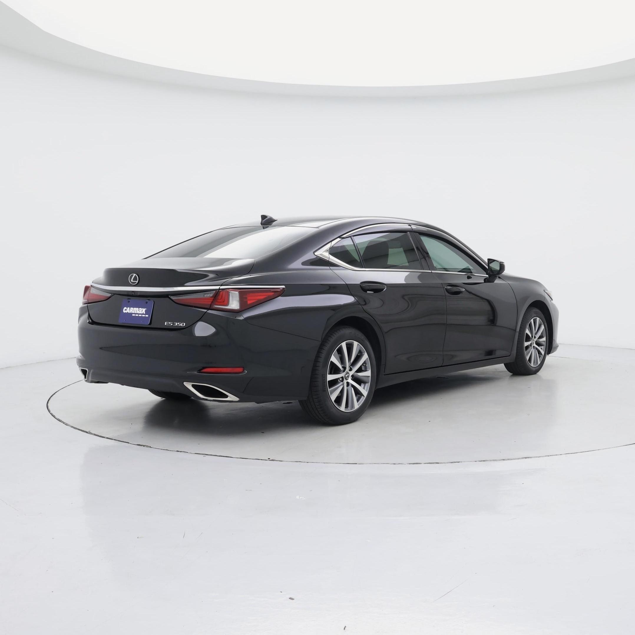 Thumbnail: 2019 Lexus ES - 8