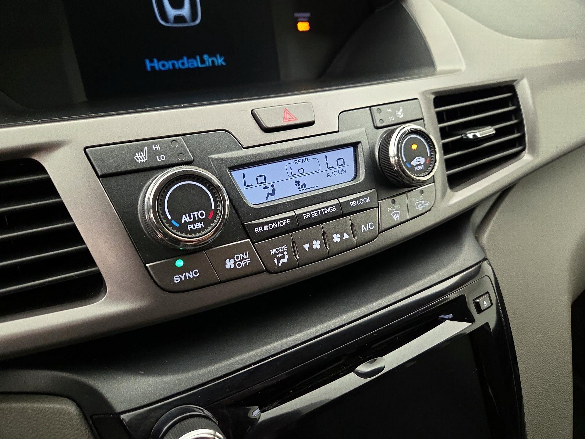 Thumbnail: 2015 Honda Odyssey - 16