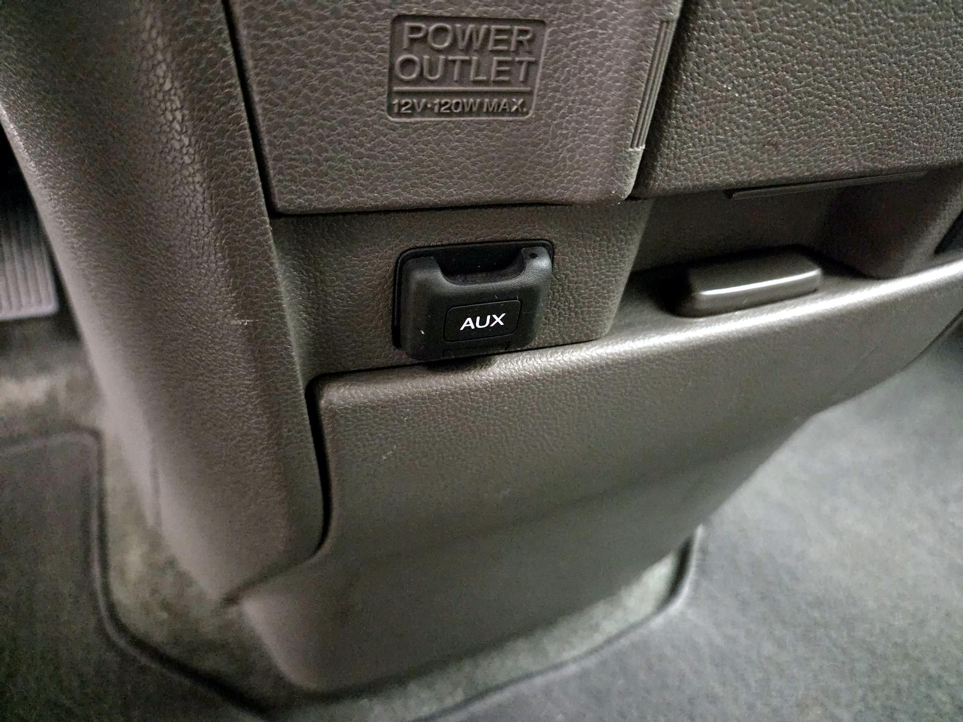 Thumbnail: 2015 Honda Odyssey - 18