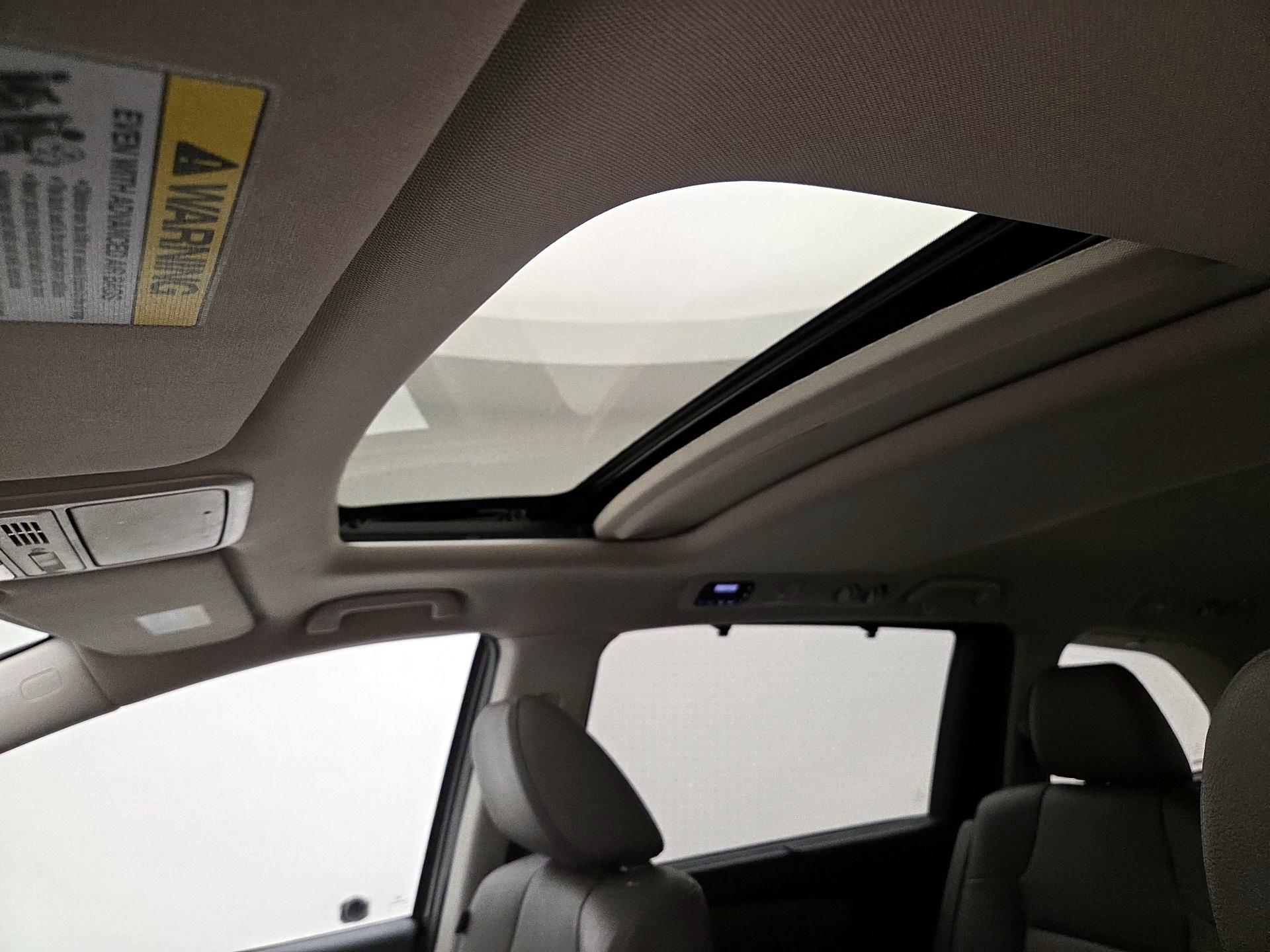 Thumbnail: 2015 Honda Odyssey - 19