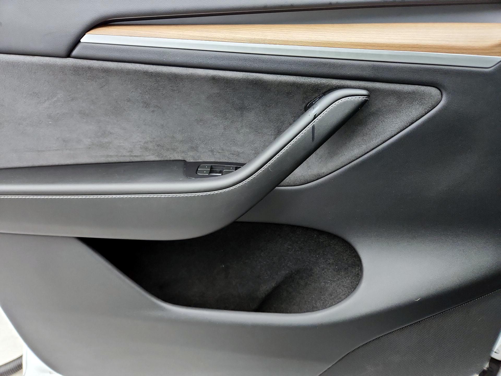 Thumbnail: 2023 Tesla Model Y - 12