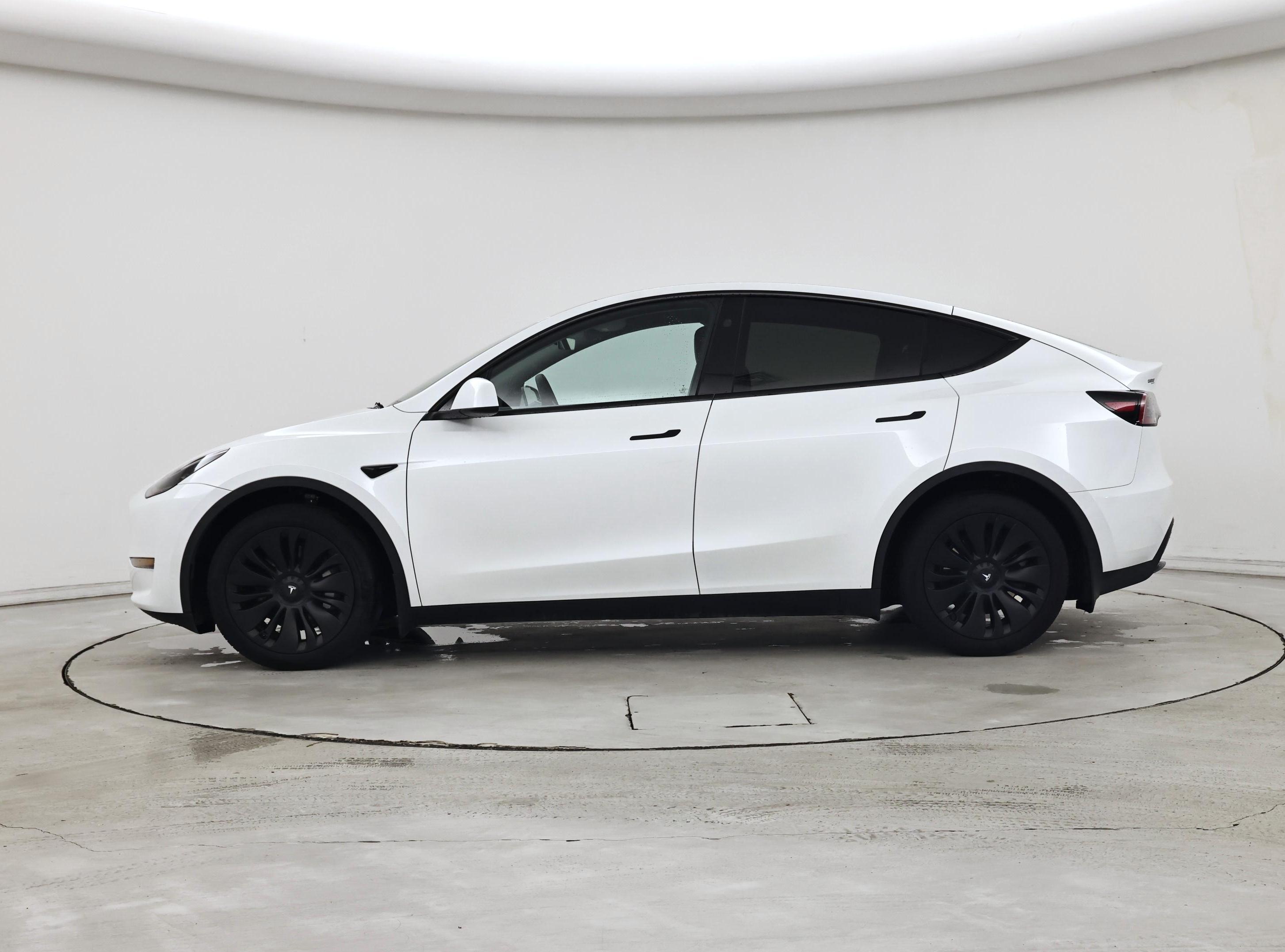 Thumbnail: 2023 Tesla Model Y - 3