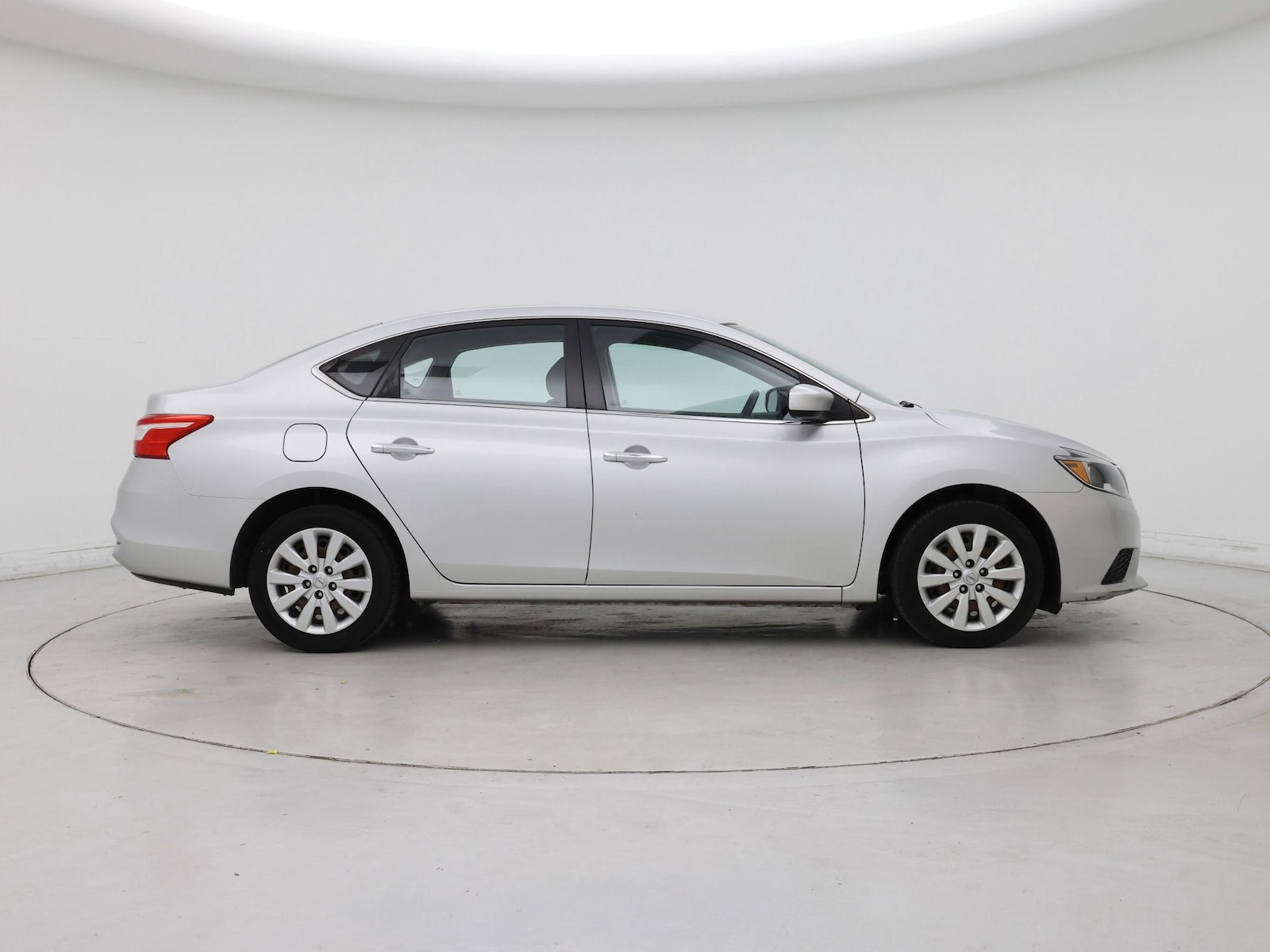 2018 Nissan Sentra S - Photo 8