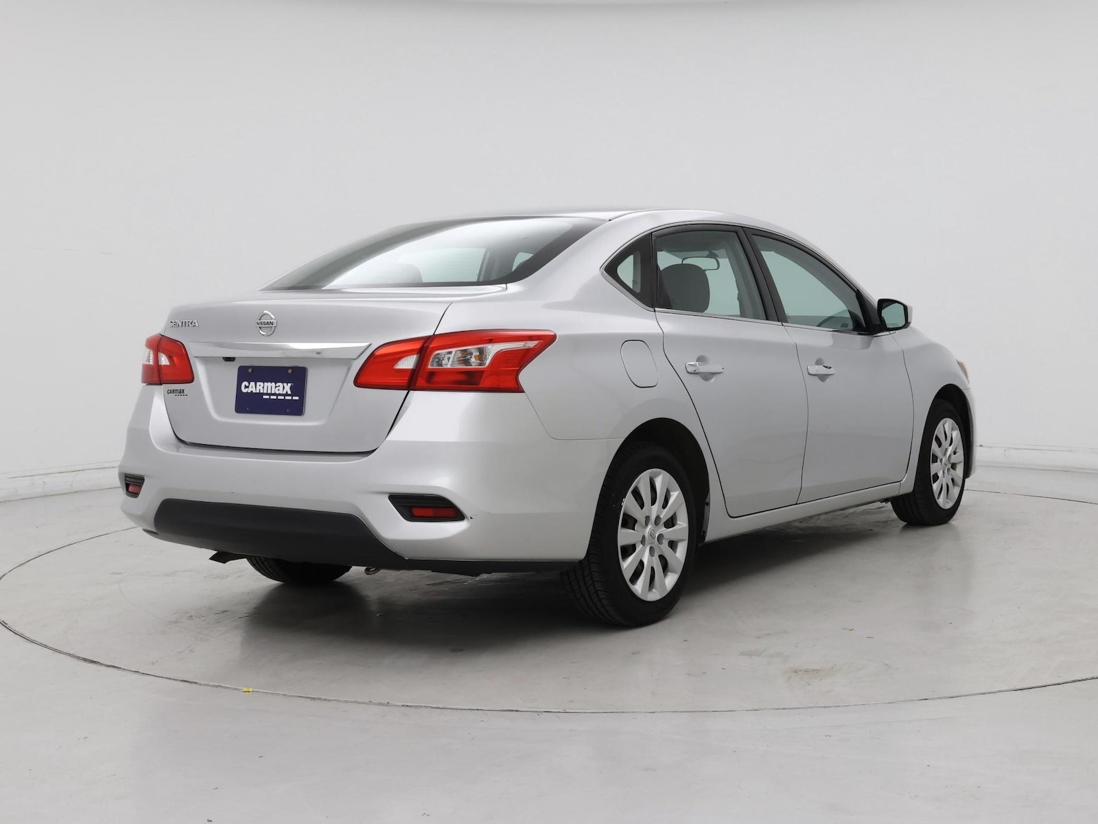 2018 Nissan Sentra S - Photo 9