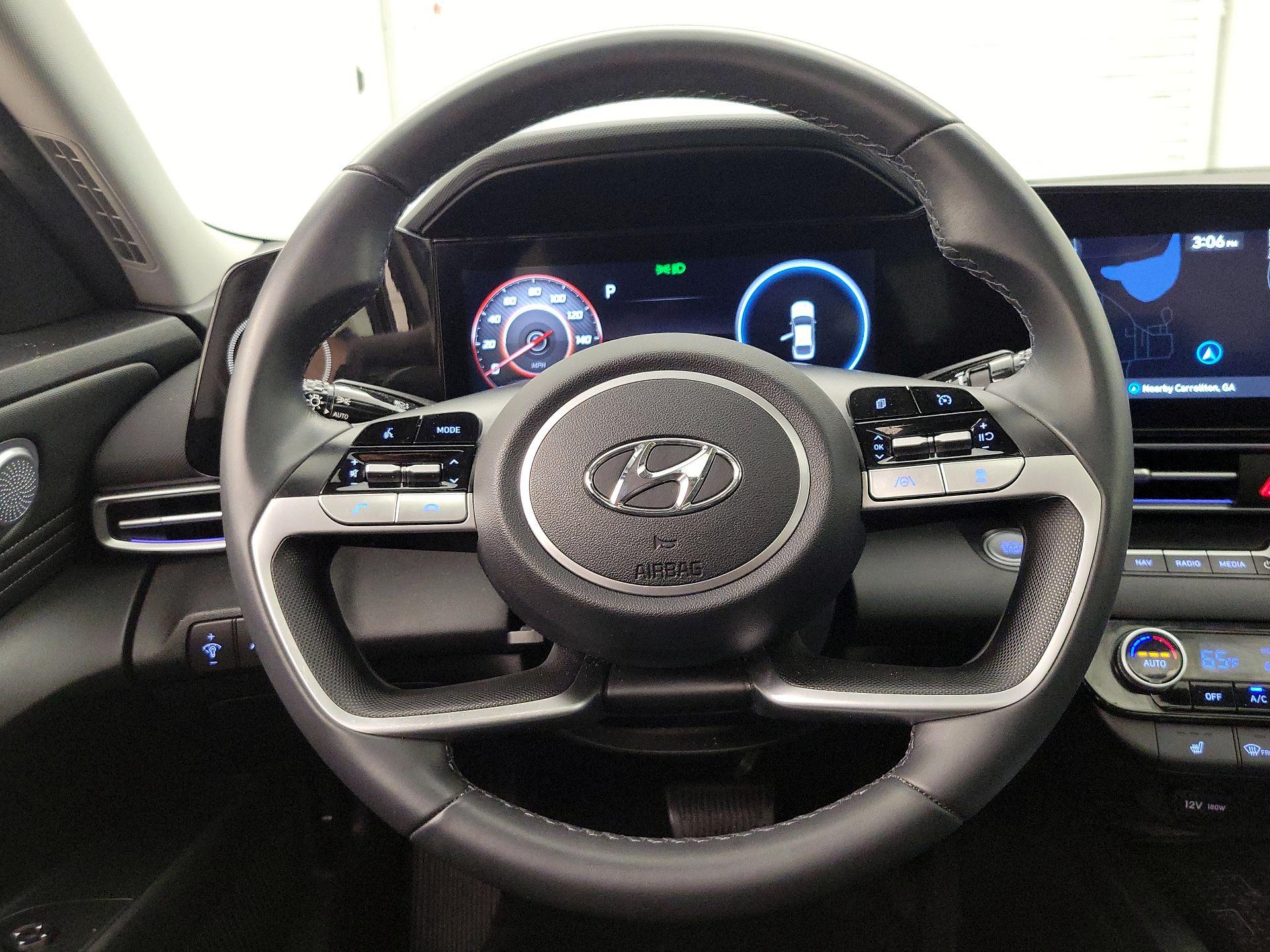 Thumbnail: 2023 Hyundai Elantra - 10