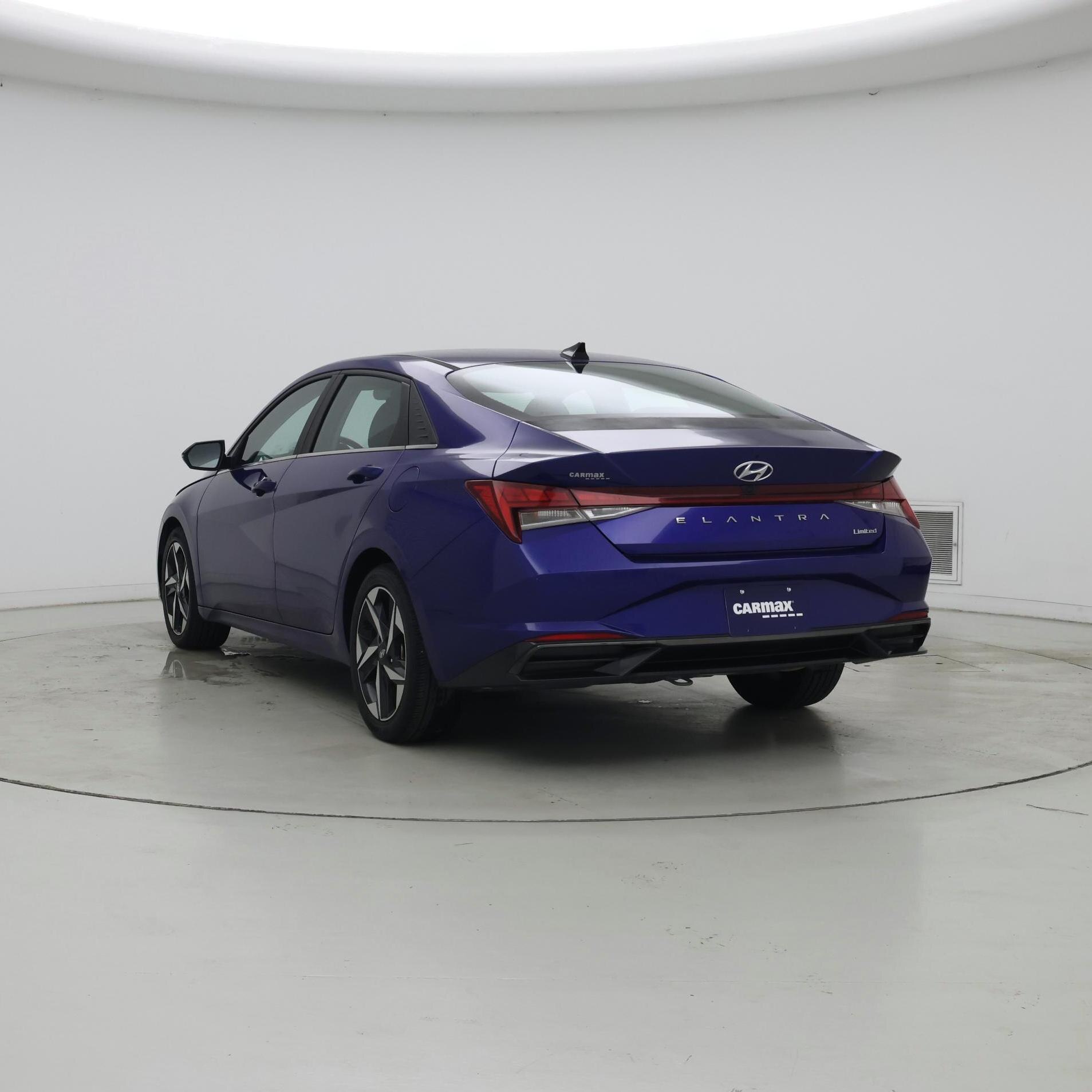 Thumbnail: 2023 Hyundai Elantra - 2