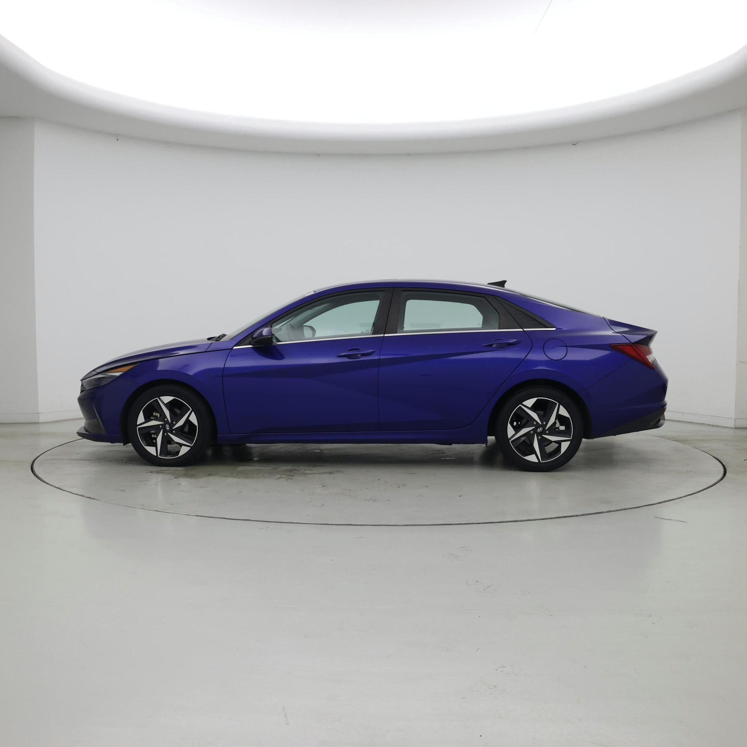 Thumbnail: 2023 Hyundai Elantra - 3