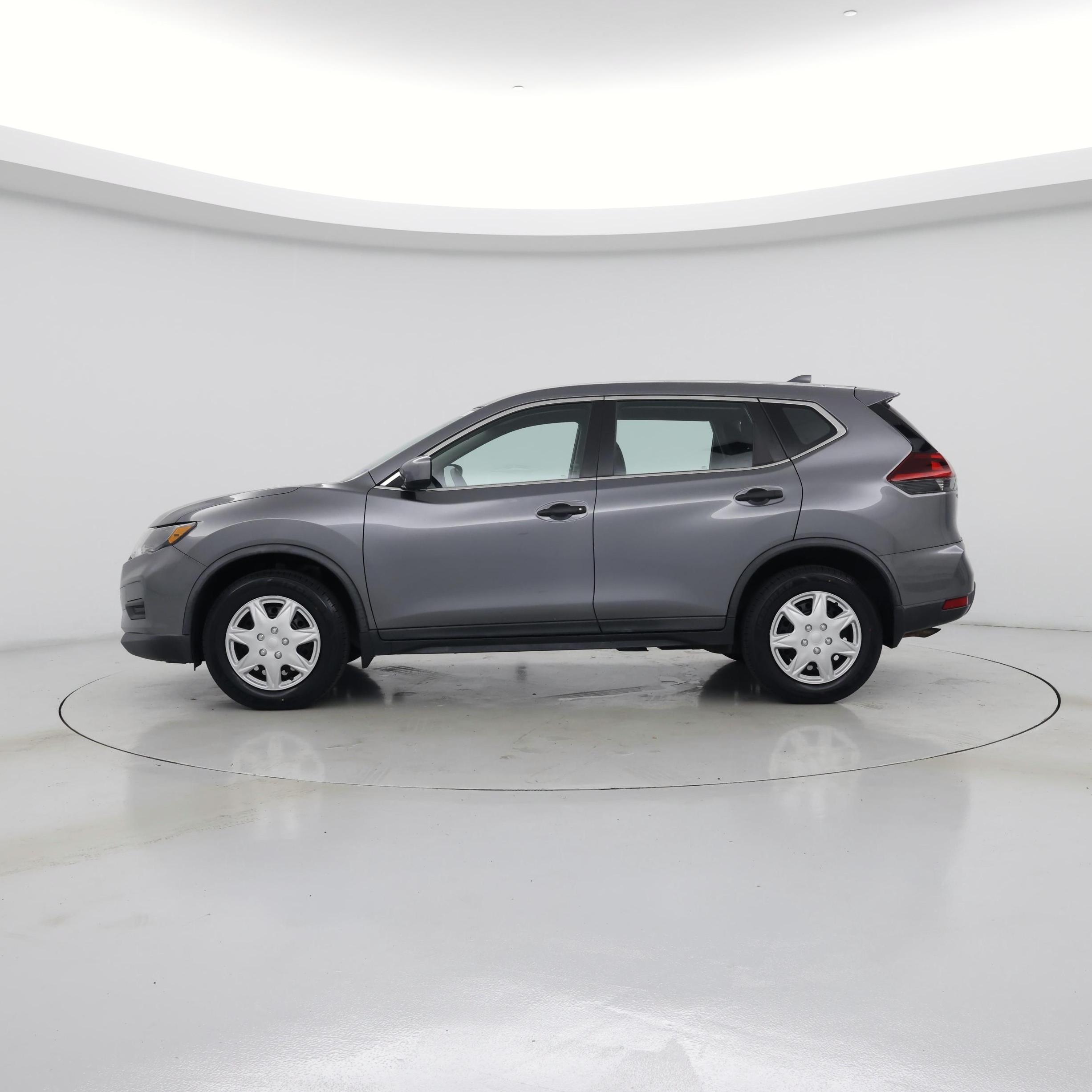 Thumbnail: 2018 Nissan Rogue - 3