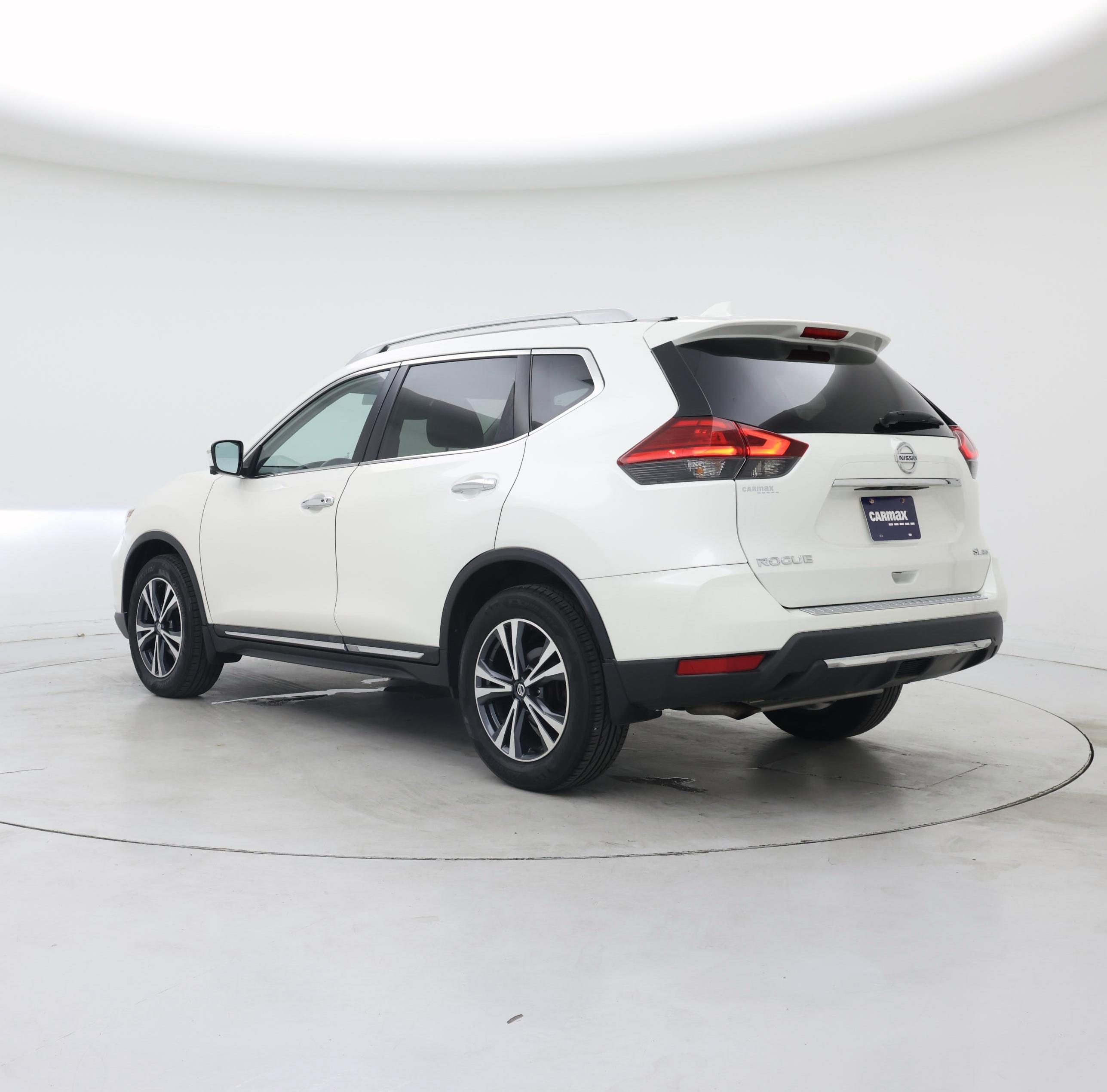 Thumbnail: 2017 Nissan Rogue - 2