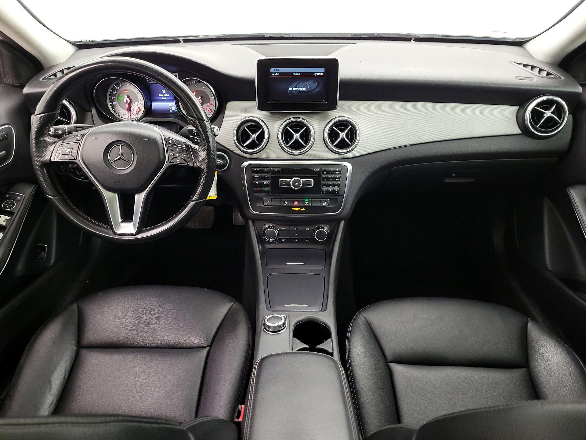 Thumbnail: 2015 Mercedes-Benz GLA - 9