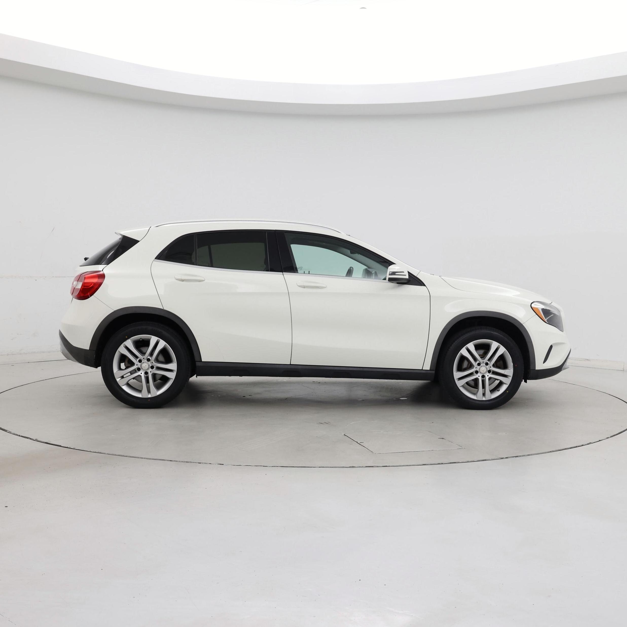 Thumbnail: 2015 Mercedes-Benz GLA - 7