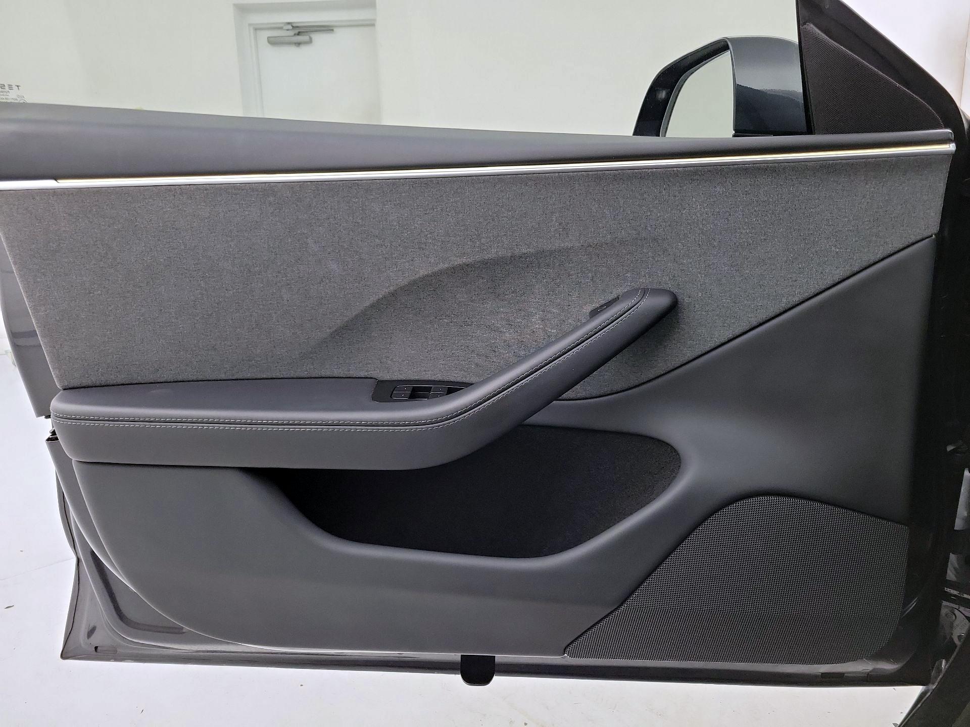Thumbnail: 2025 Tesla Model 3 - 12