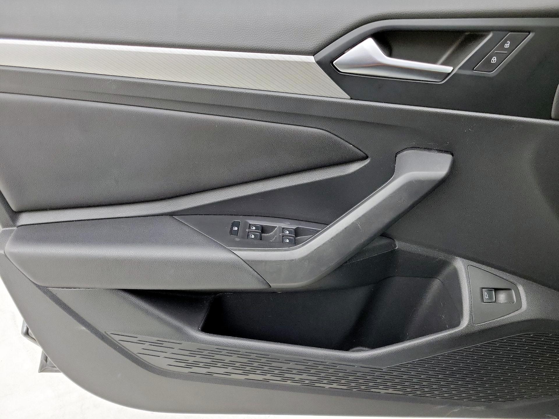 Thumbnail: 2019 Volkswagen Jetta - 12