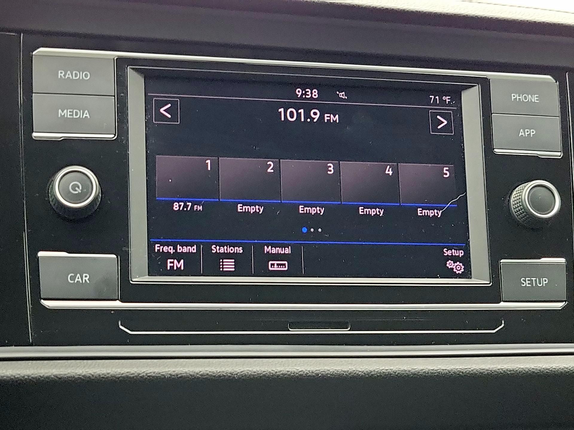 Thumbnail: 2019 Volkswagen Jetta - 15
