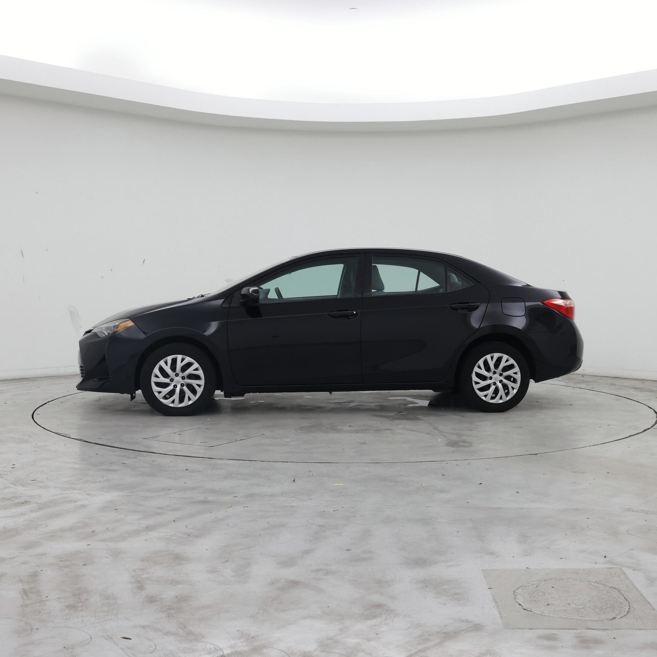 Thumbnail: 2019 Toyota Corolla - 3