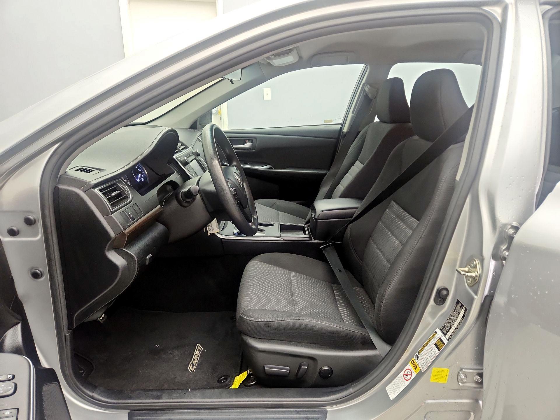 Thumbnail: 2016 Toyota Camry - 11