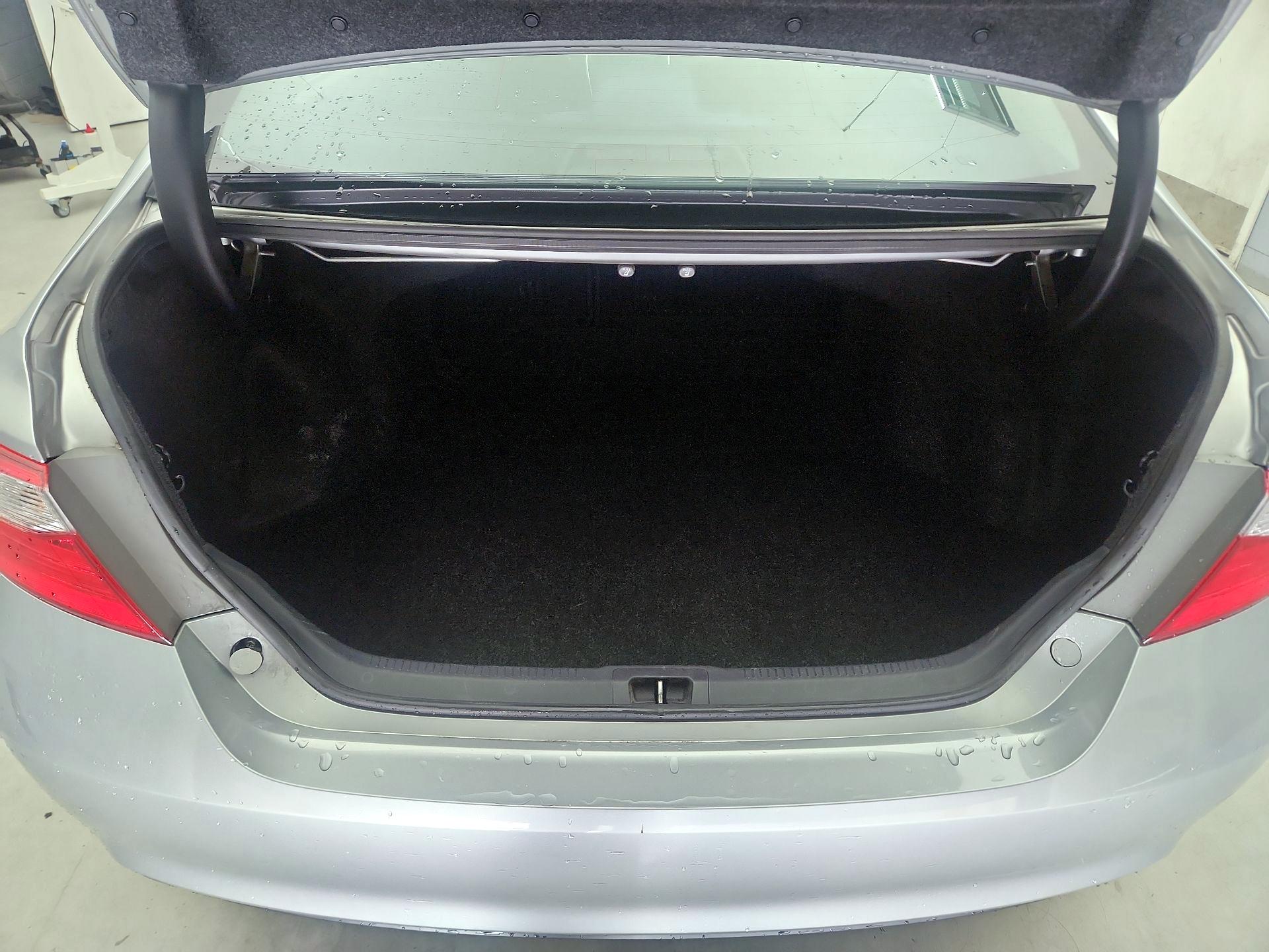 Thumbnail: 2016 Toyota Camry - 20