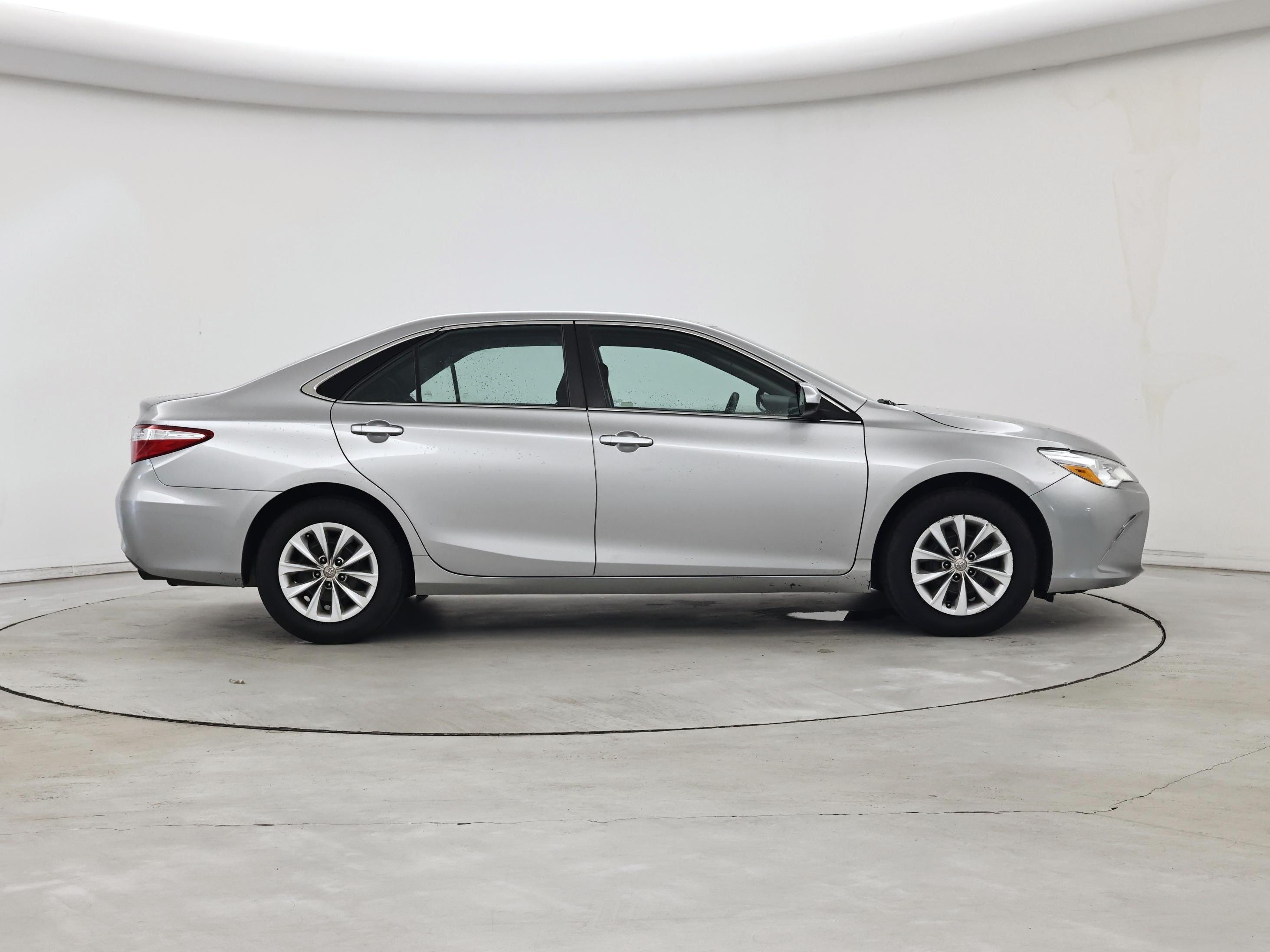 Thumbnail: 2016 Toyota Camry - 7