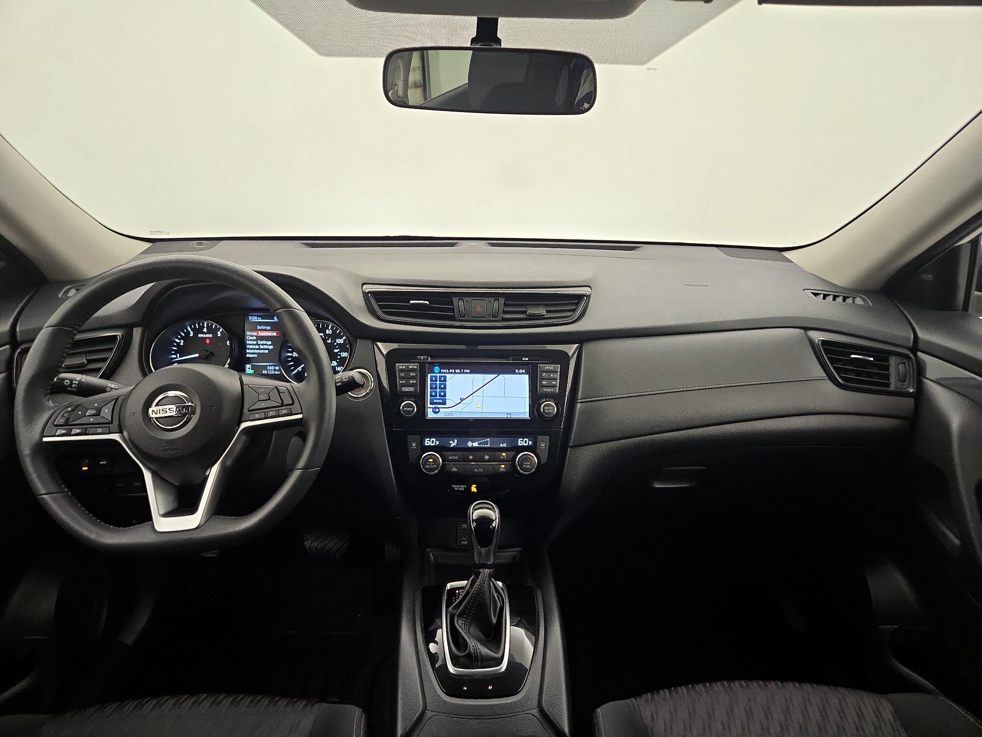 Thumbnail: 2017 Nissan Rogue - 9