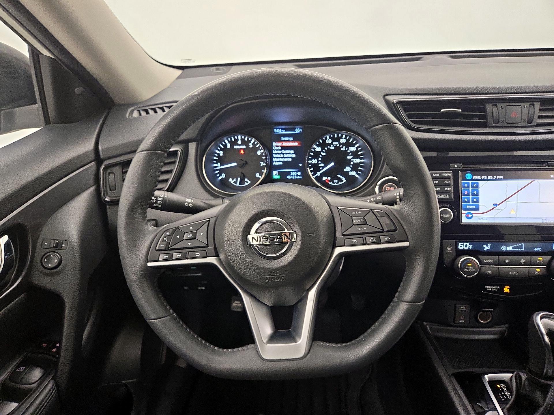 Thumbnail: 2017 Nissan Rogue - 10