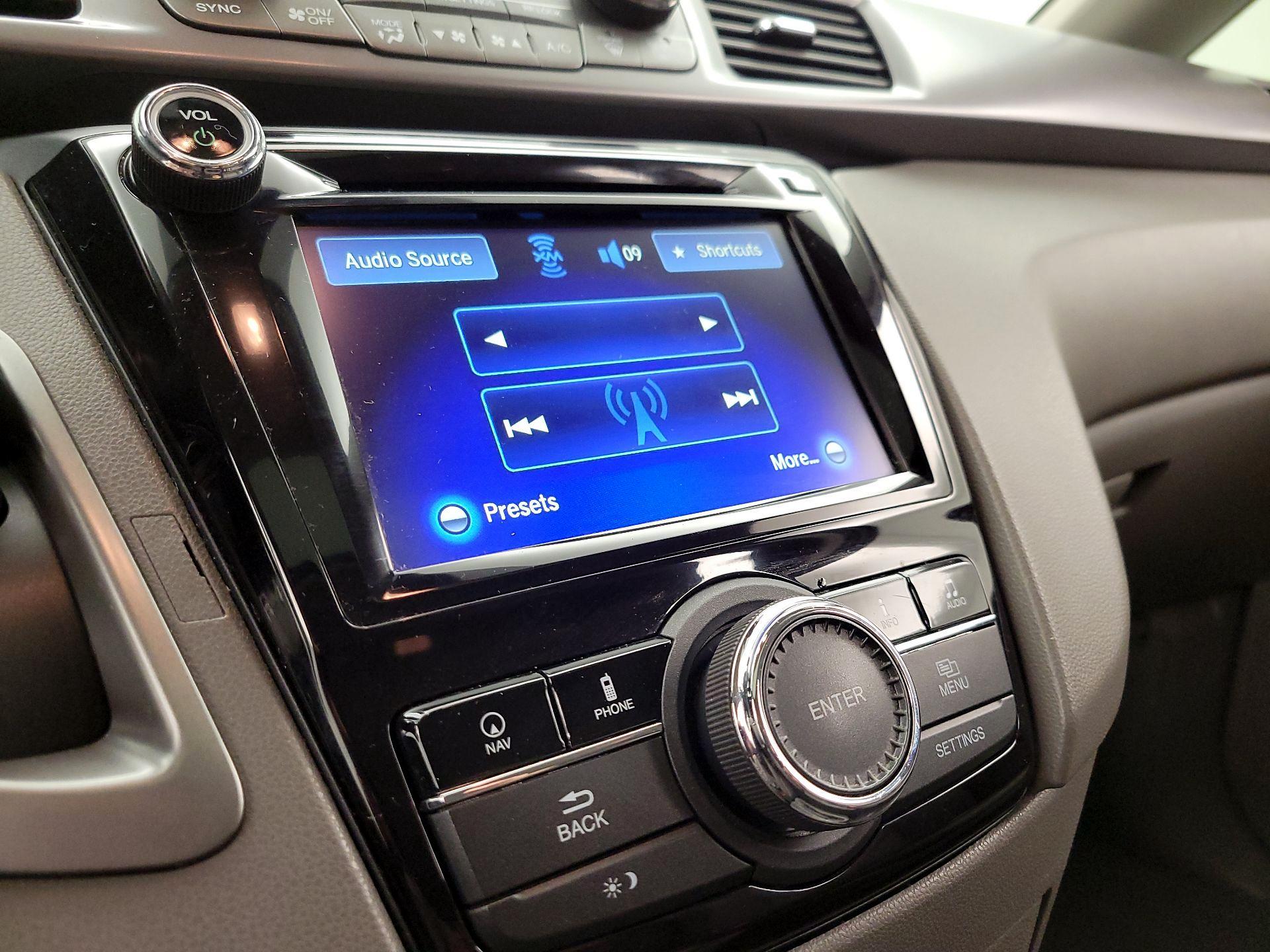 Thumbnail: 2014 Honda Odyssey - 16