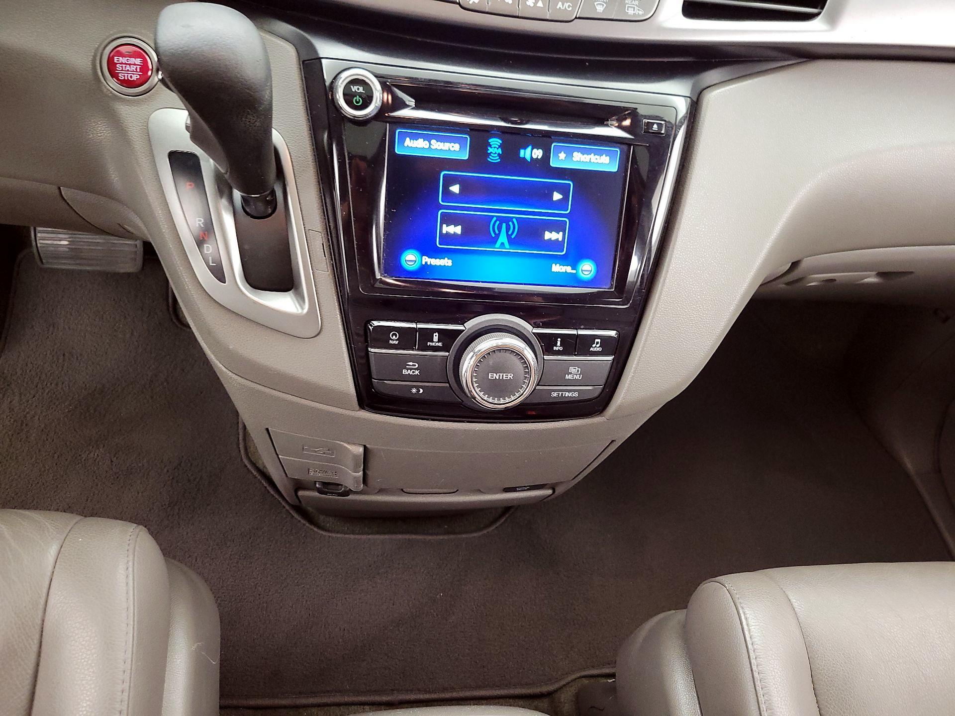 Thumbnail: 2014 Honda Odyssey - 18