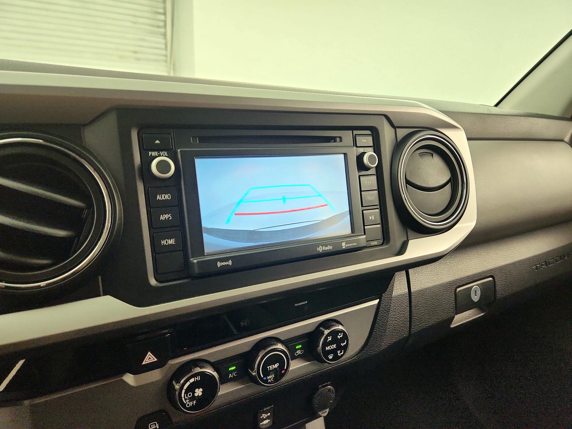 Thumbnail: 2016 Toyota Tacoma - 14