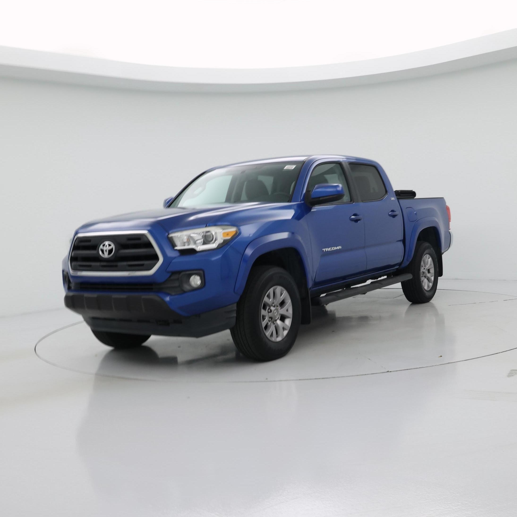 Thumbnail: 2016 Toyota Tacoma - 4