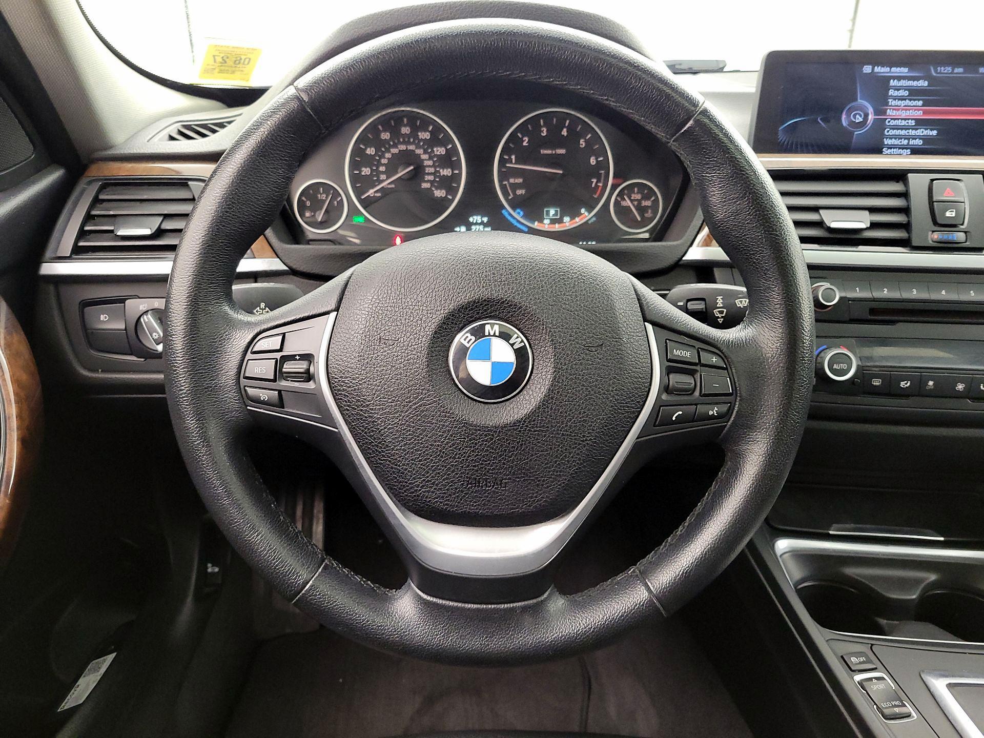 Thumbnail: 2015 BMW 3 Series - 10