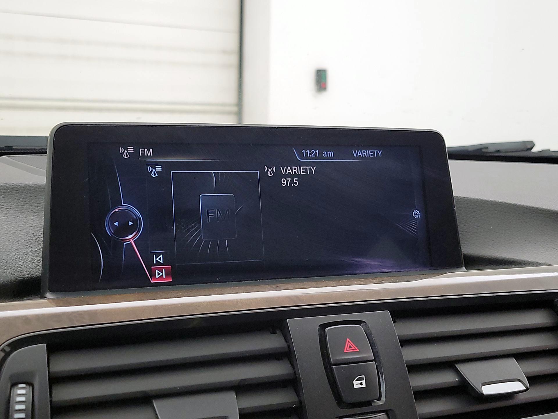 Thumbnail: 2015 BMW 3 Series - 16