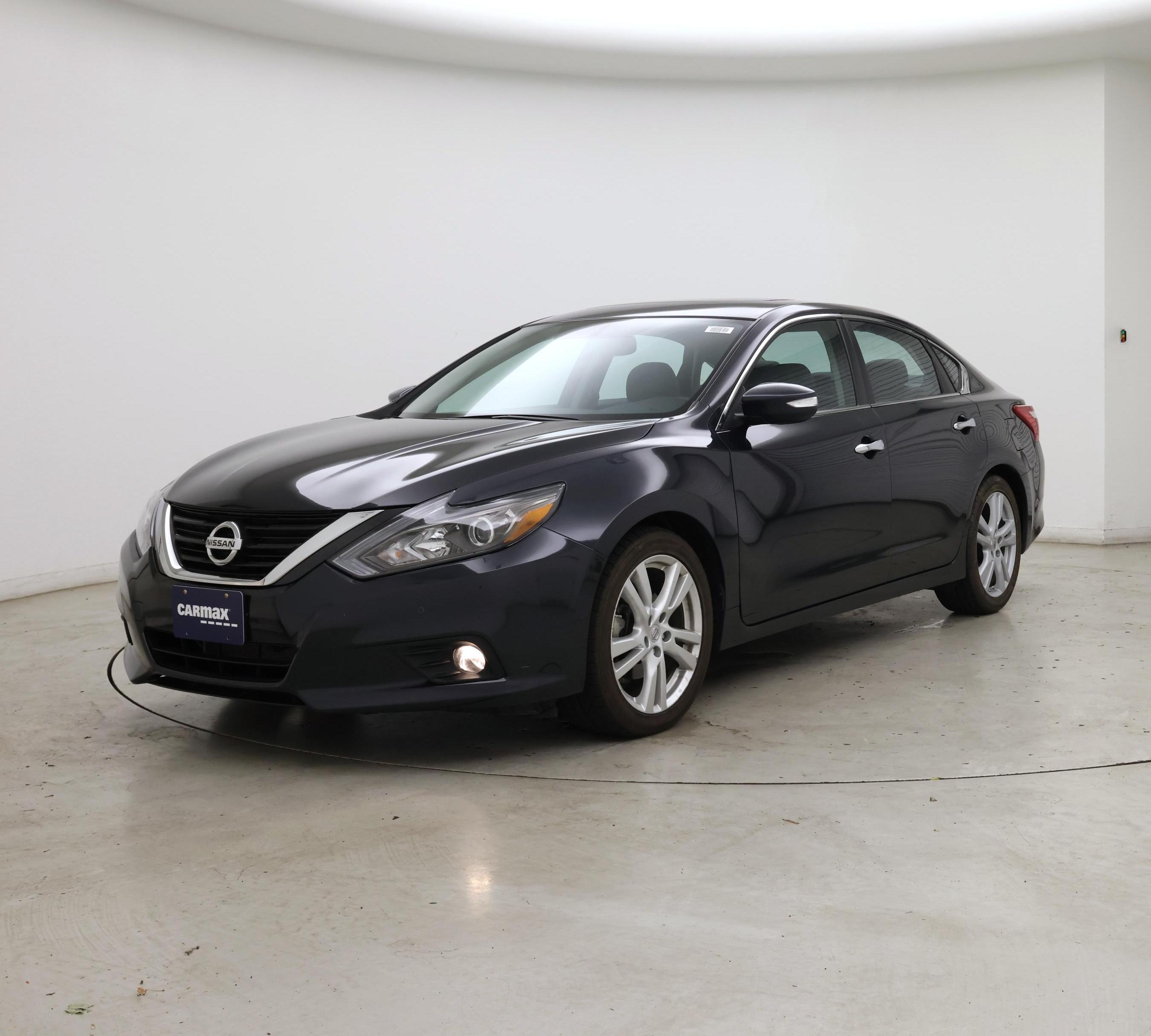 Thumbnail: 2016 Nissan Altima - 4
