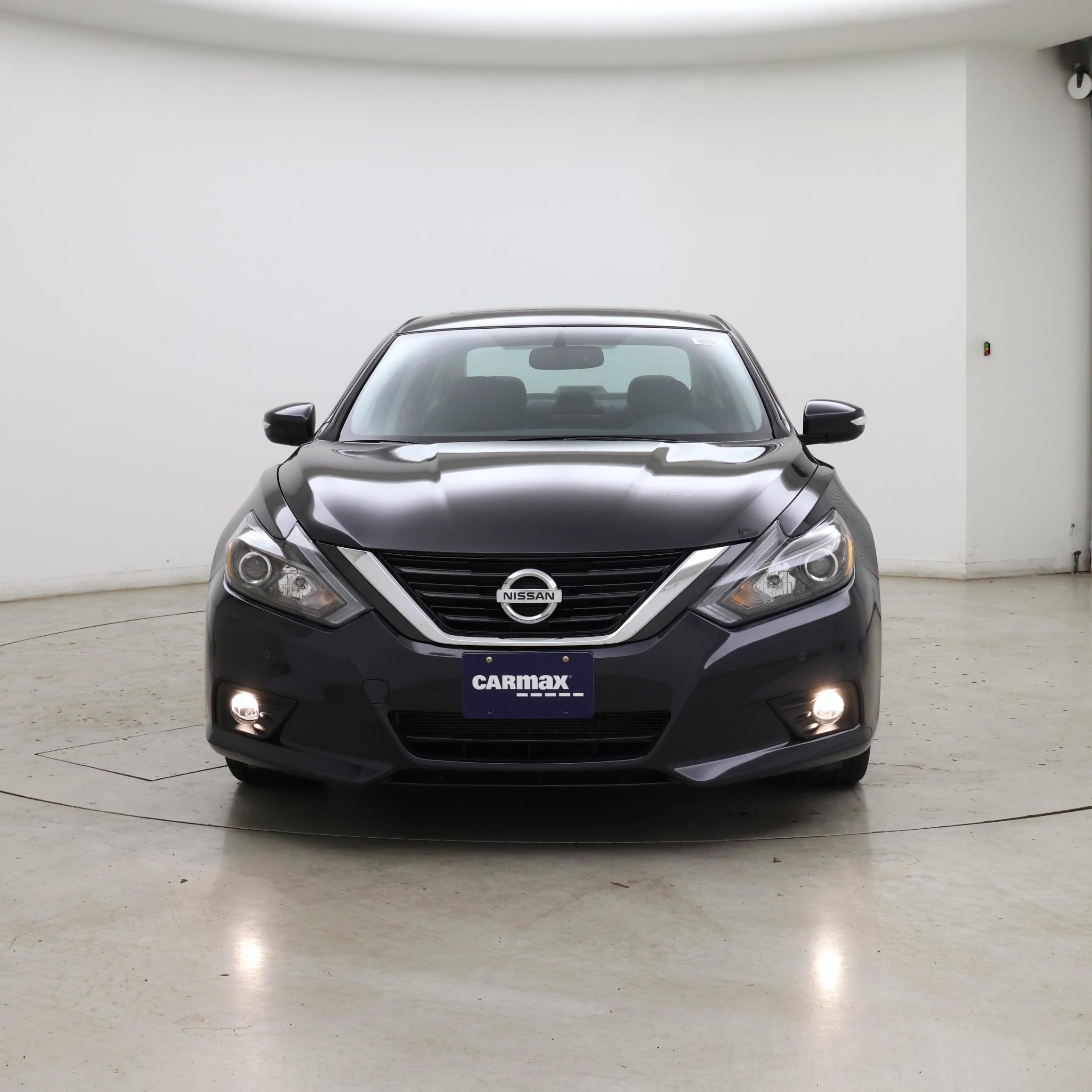Thumbnail: 2016 Nissan Altima - 5