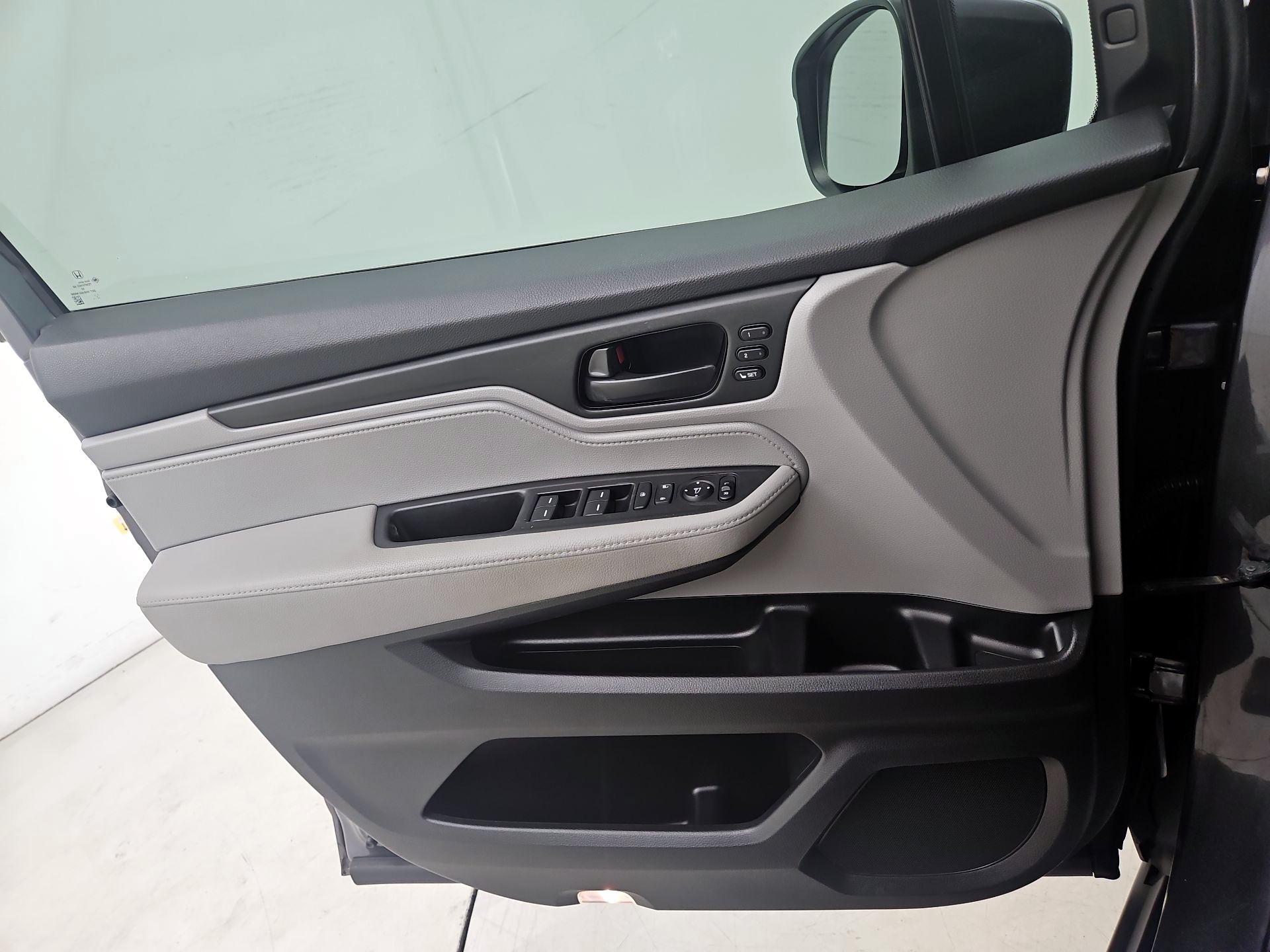 Thumbnail: 2019 Honda Odyssey - 10