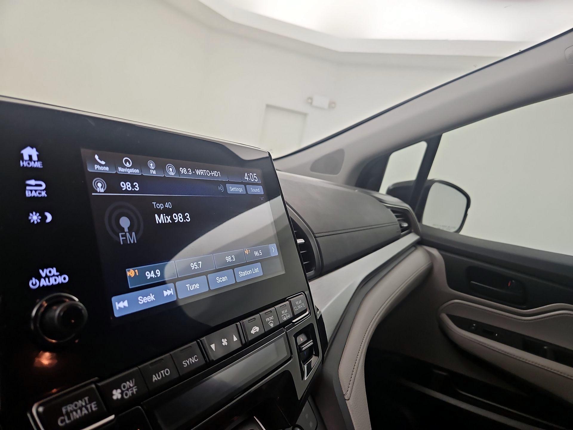 Thumbnail: 2019 Honda Odyssey - 14