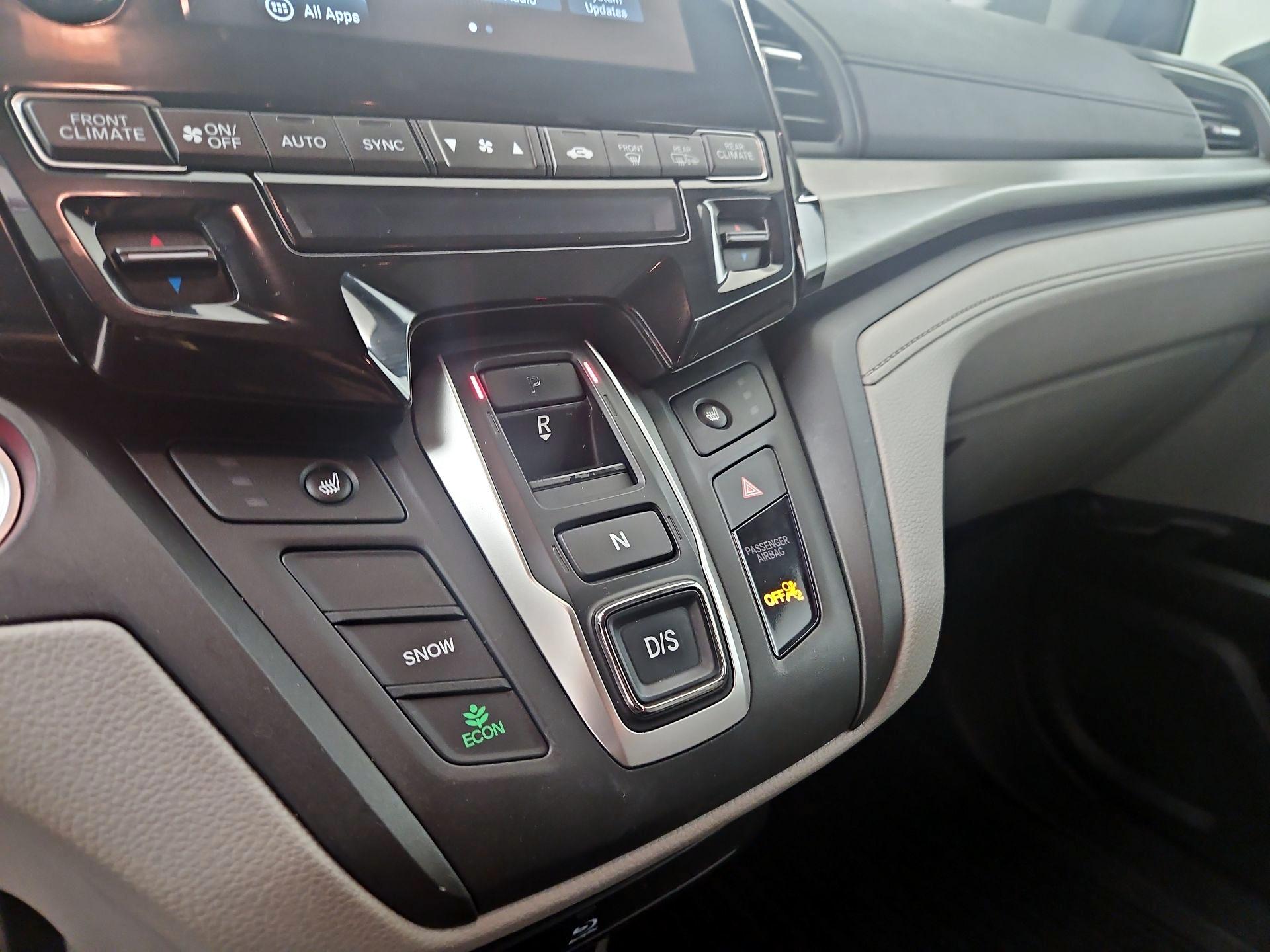 Thumbnail: 2019 Honda Odyssey - 16