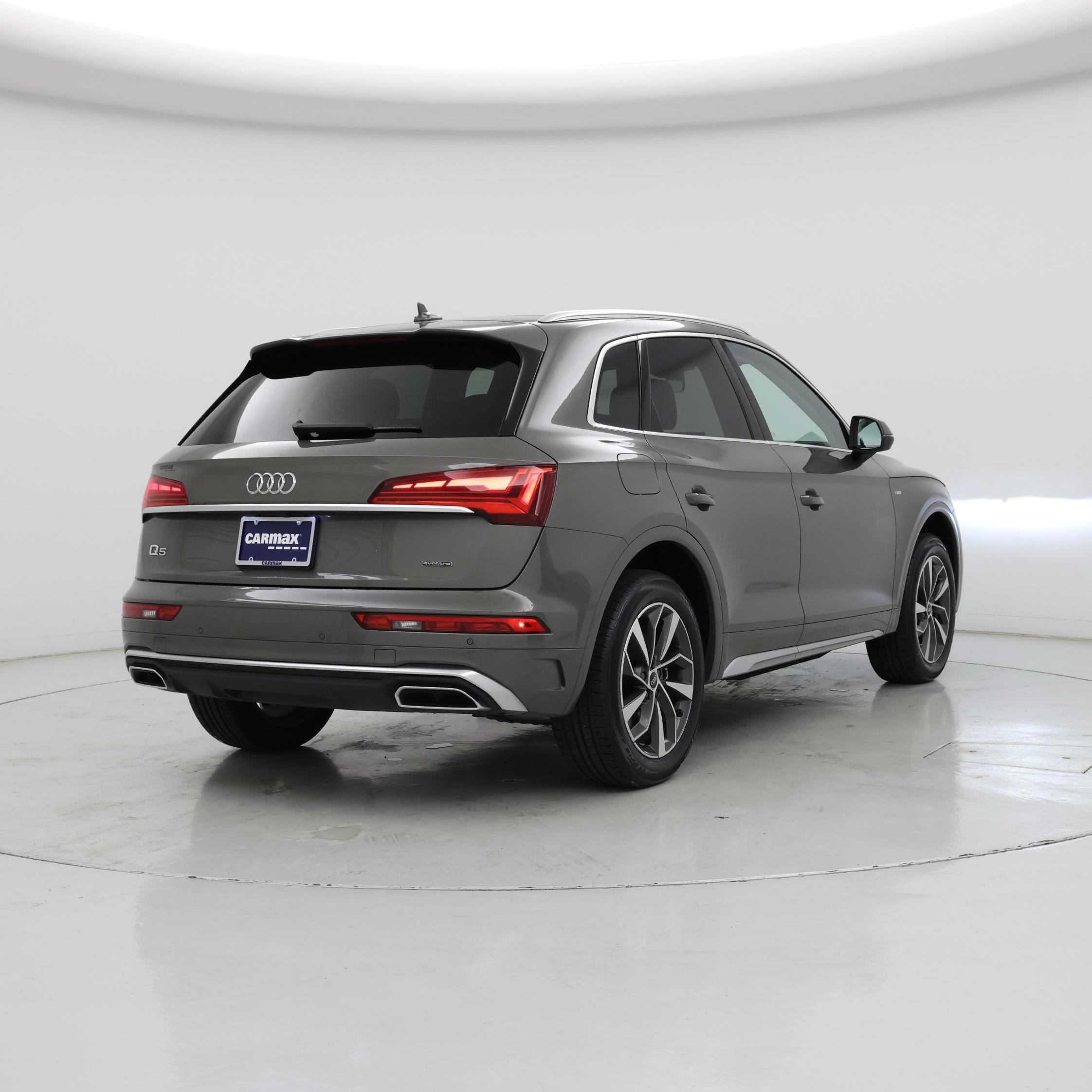 Thumbnail: 2023 Audi Q5 - 8
