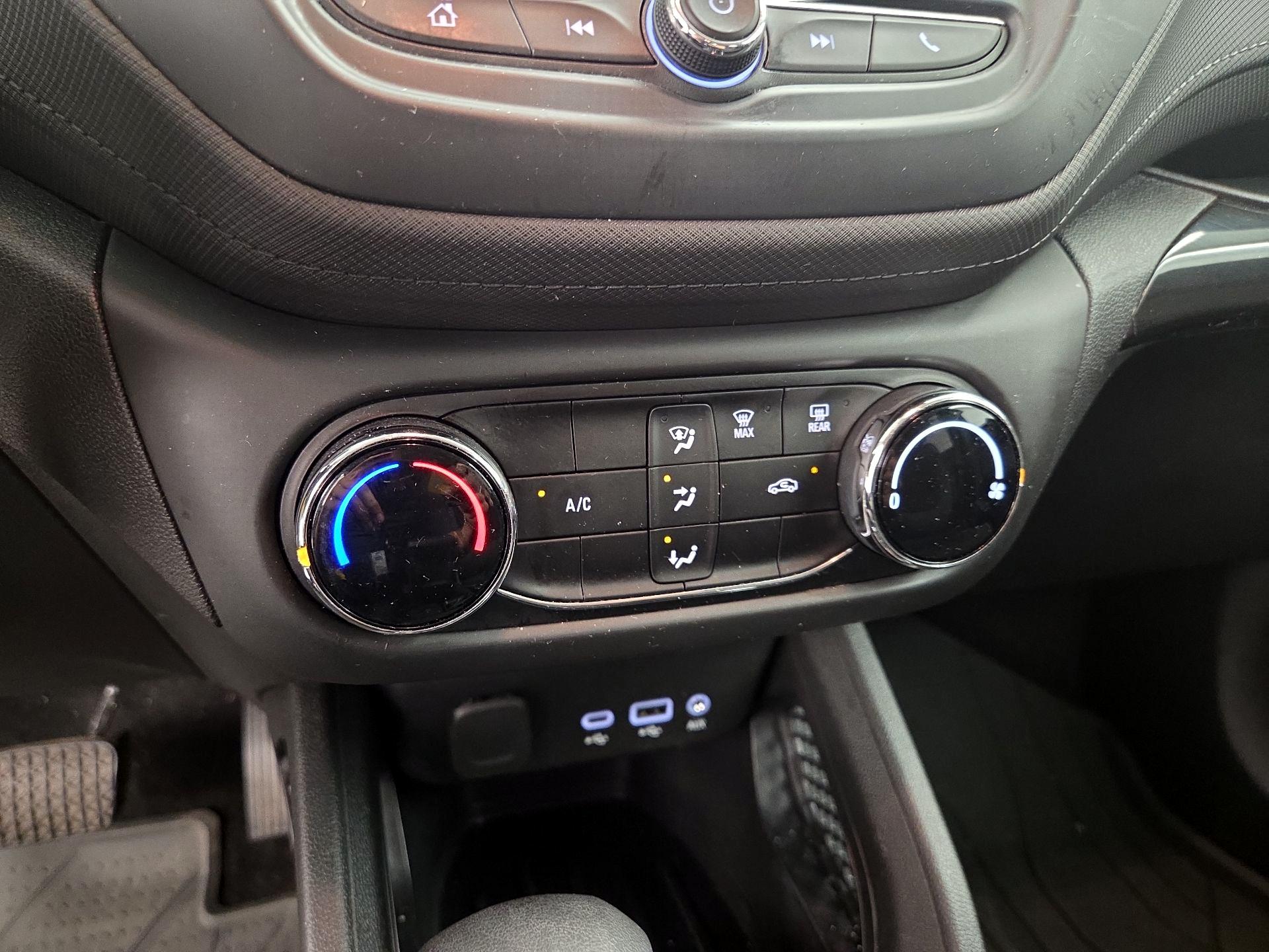 Thumbnail: 2021 Chevrolet TrailBlazer - 16