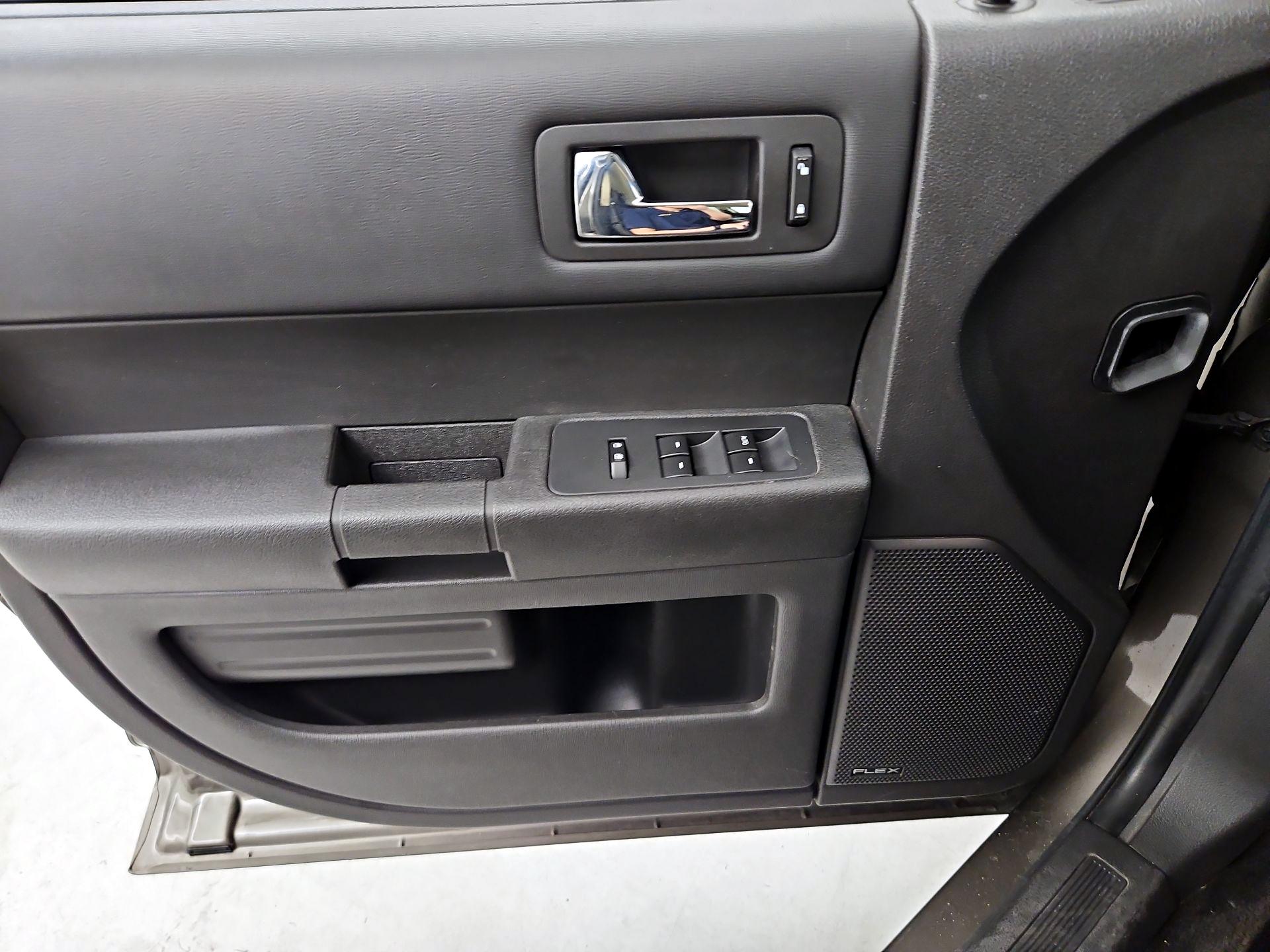 Thumbnail: 2014 Ford Flex - 12