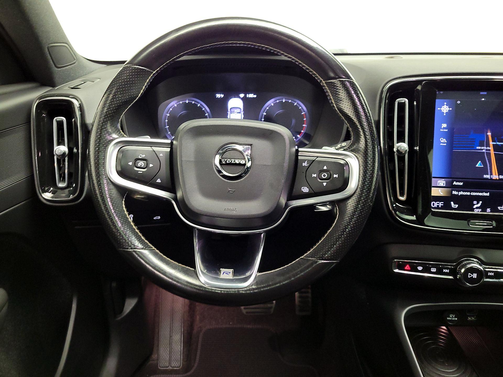 Thumbnail: 2019 Volvo XC40 - 10