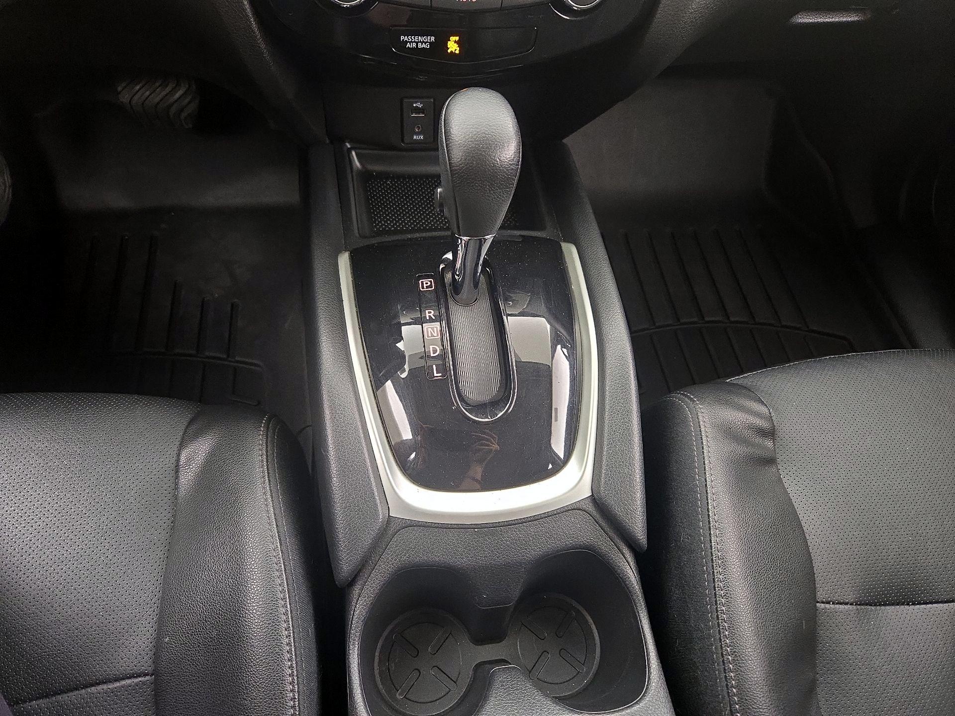 Thumbnail: 2016 Nissan Rogue - 16