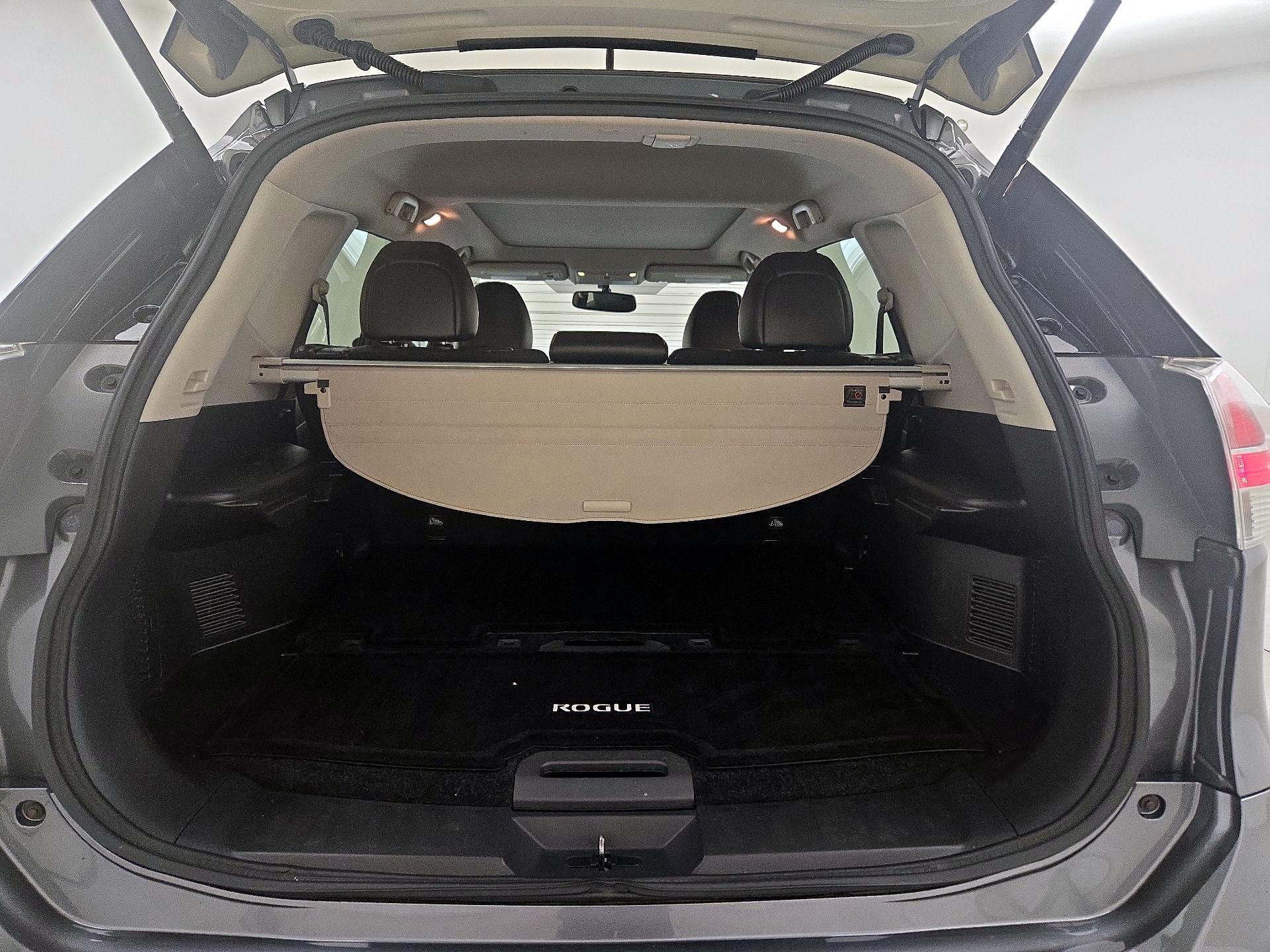 Thumbnail: 2016 Nissan Rogue - 17