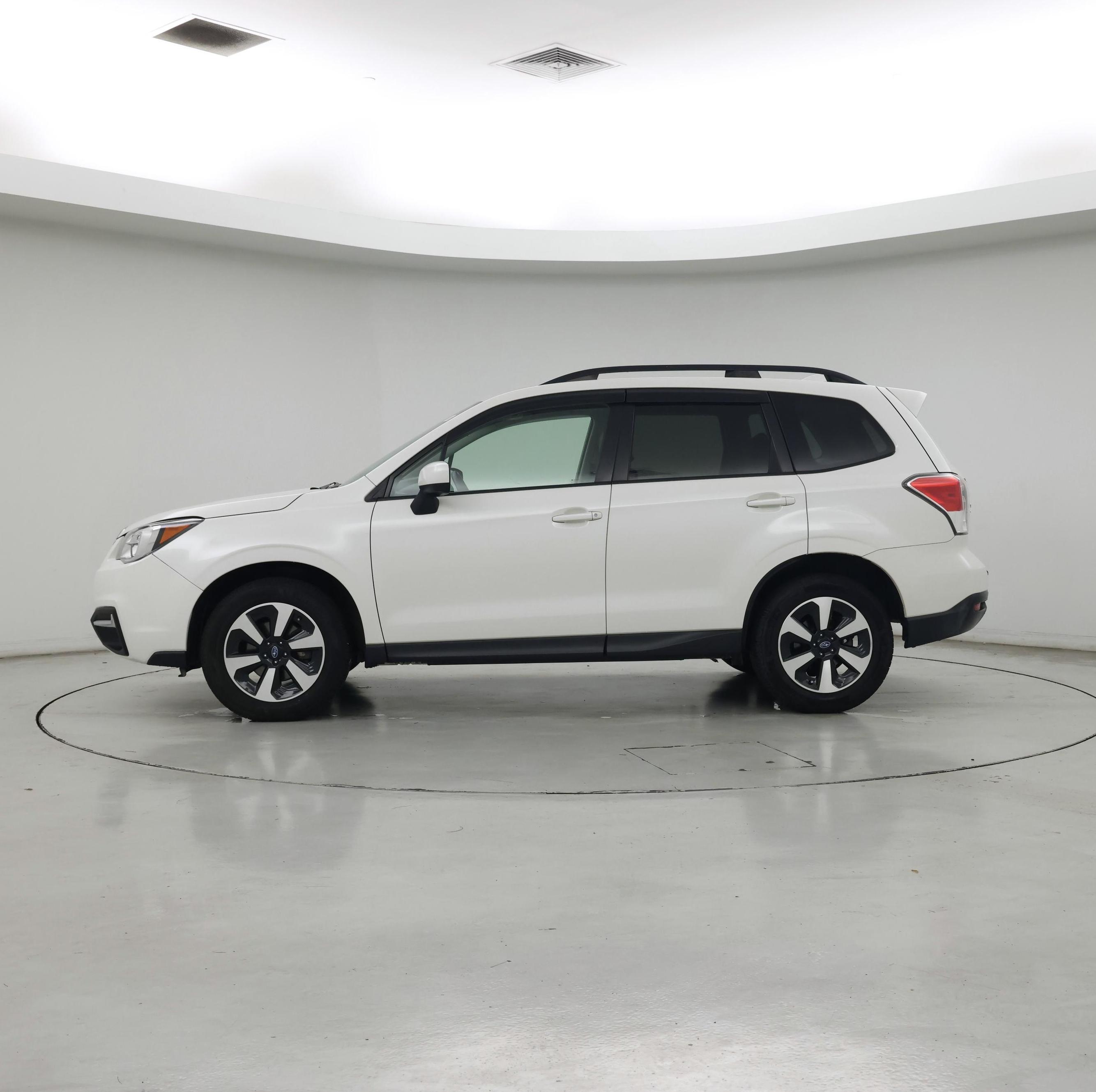Thumbnail: 2018 Subaru Forester - 3