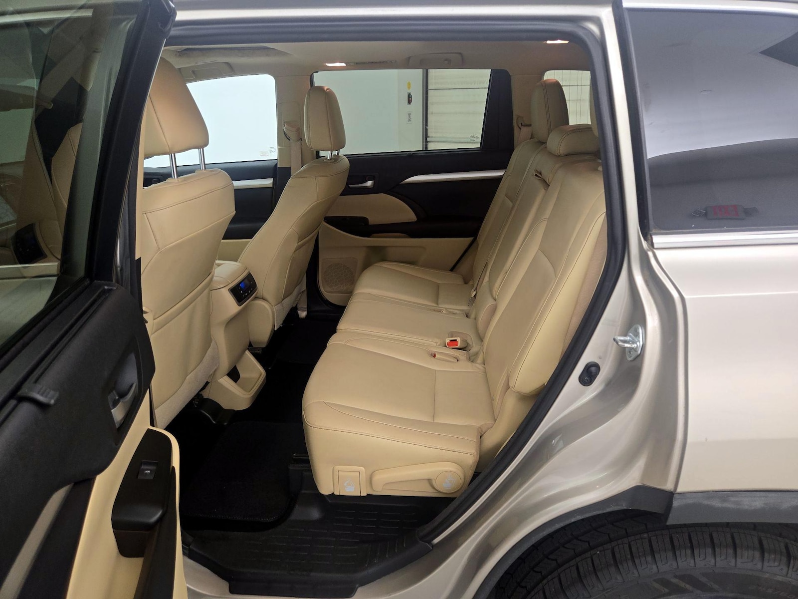 2016 Toyota Highlander XLE - Photo 22