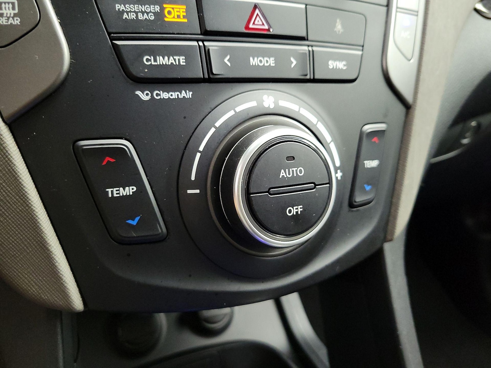 2017 Hyundai Santa Fe Sport 2.0T - Photo 17