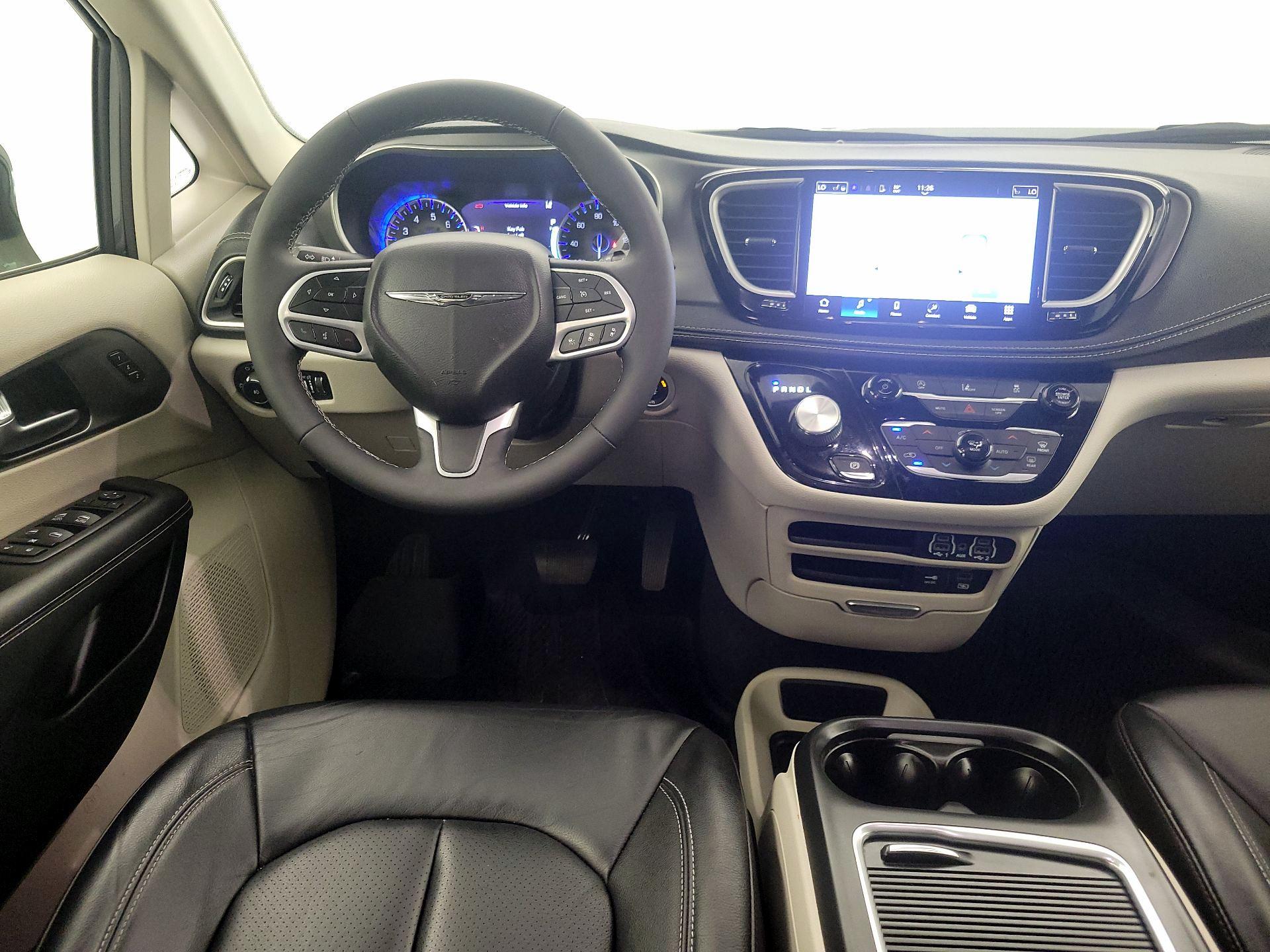 Thumbnail: 2022 Chrysler Pacifica - 10