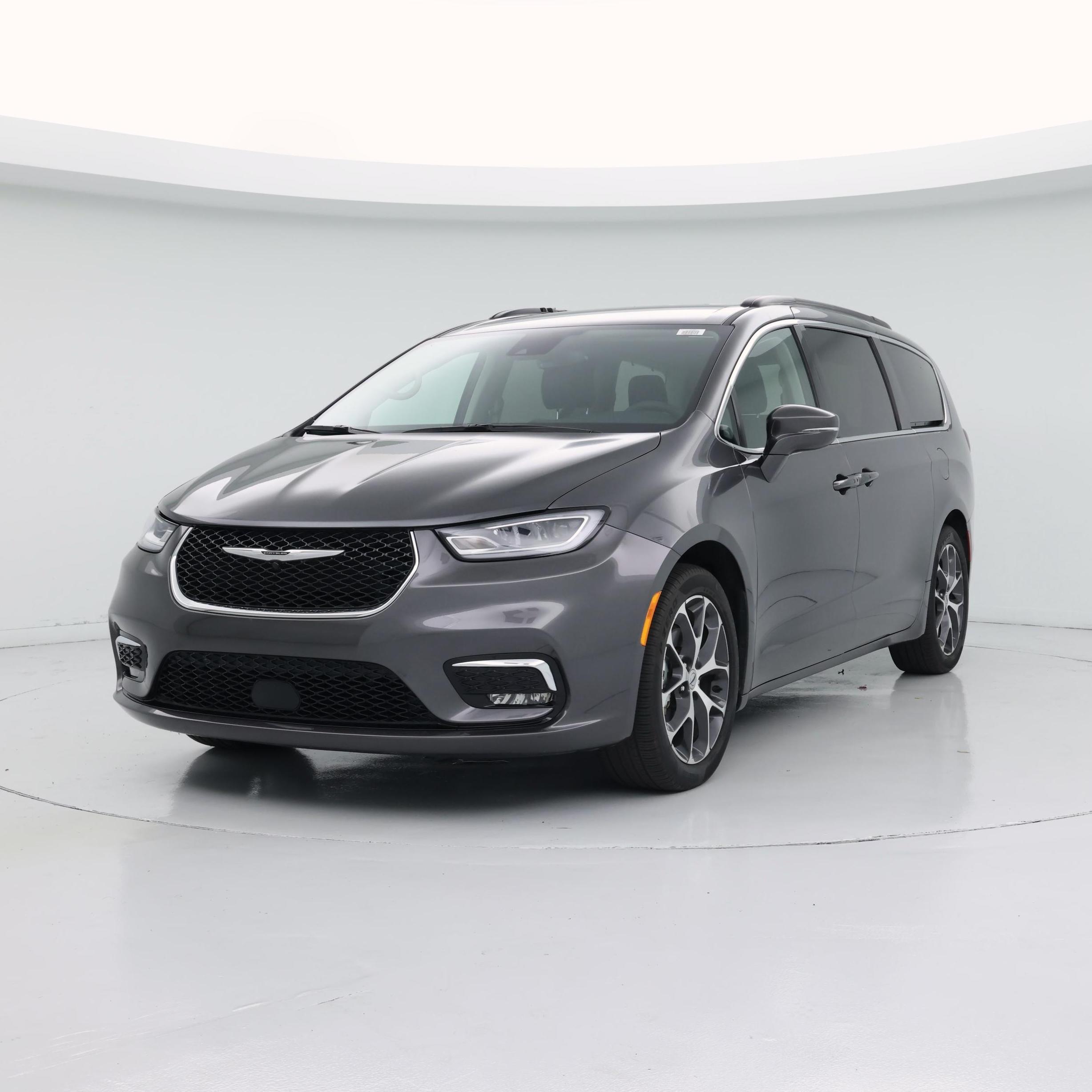 Thumbnail: 2022 Chrysler Pacifica - 4