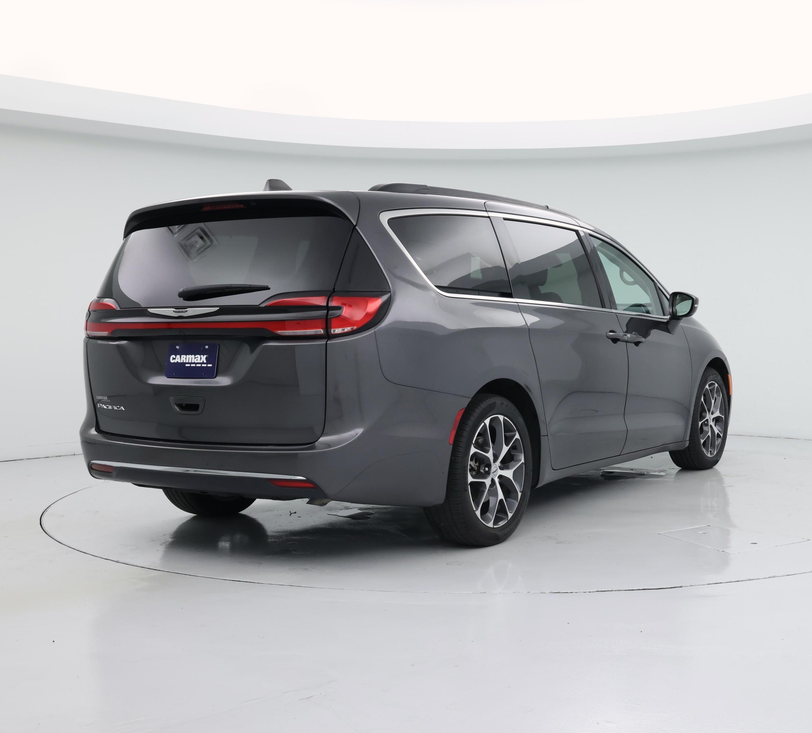 Thumbnail: 2022 Chrysler Pacifica - 8