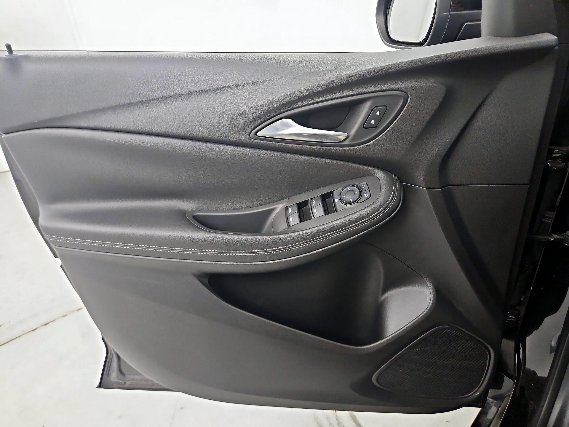 Thumbnail: 2020 Buick Encore GX - 11