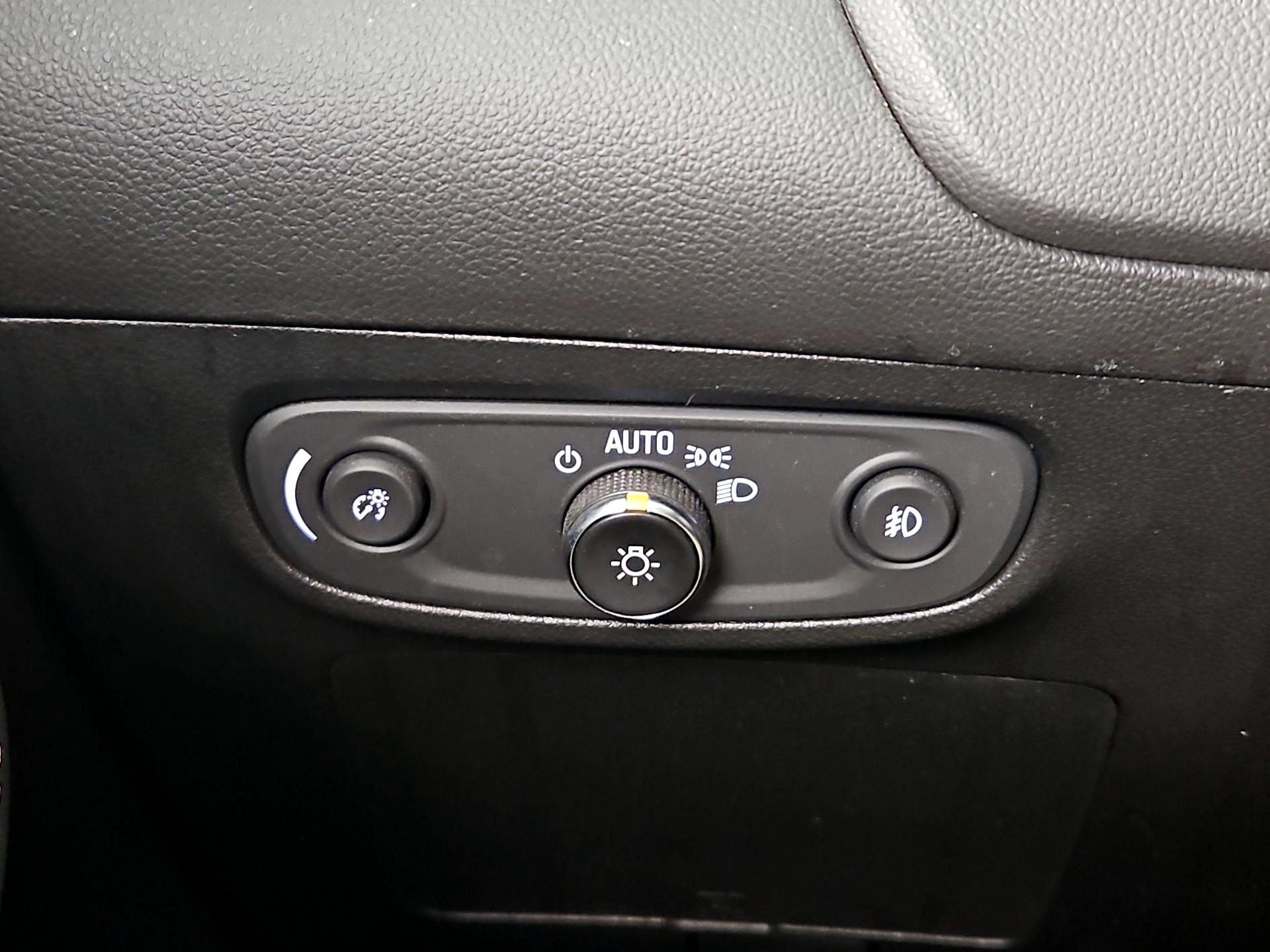 Thumbnail: 2020 Buick Encore GX - 13