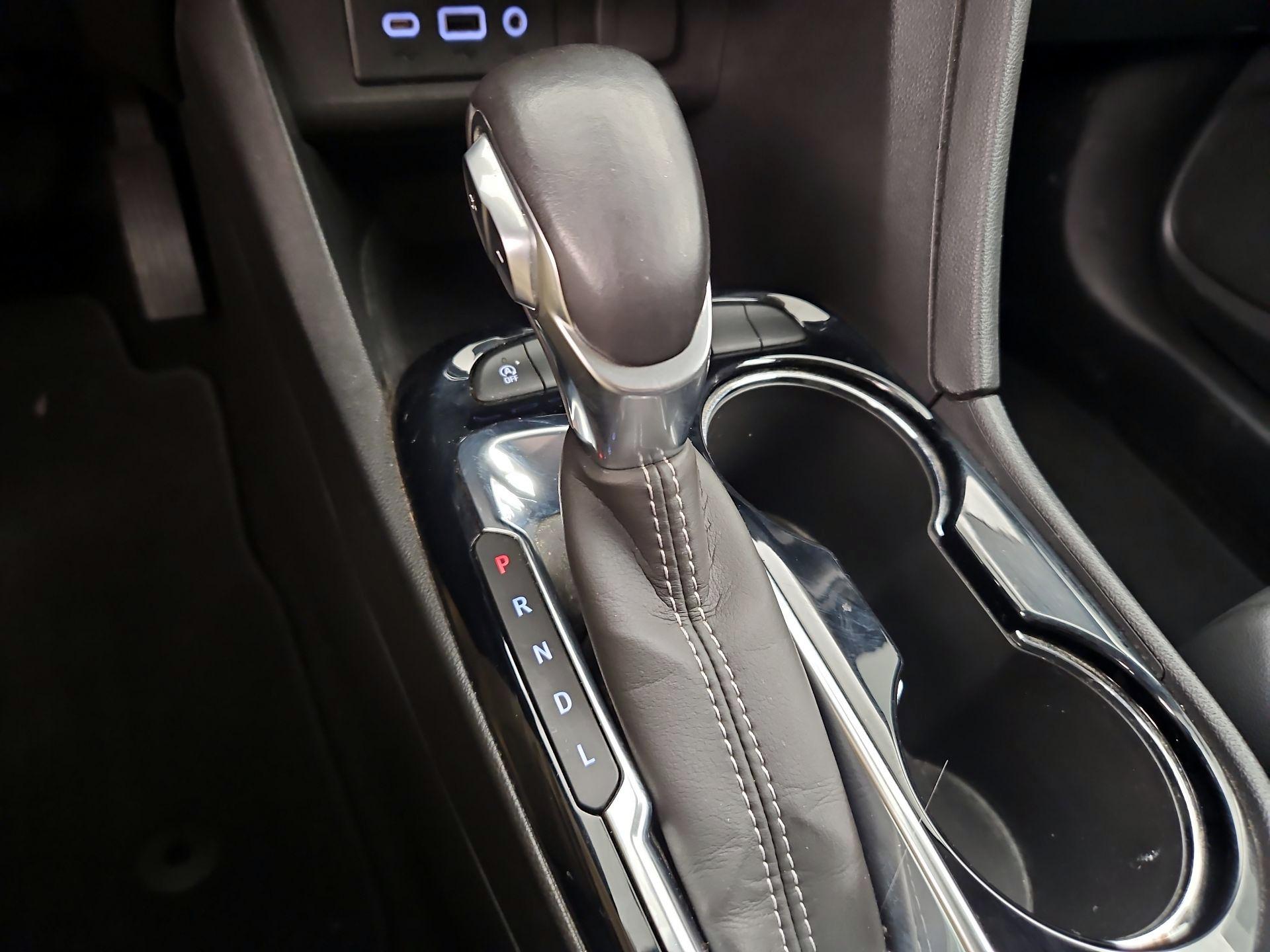 Thumbnail: 2020 Buick Encore GX - 17